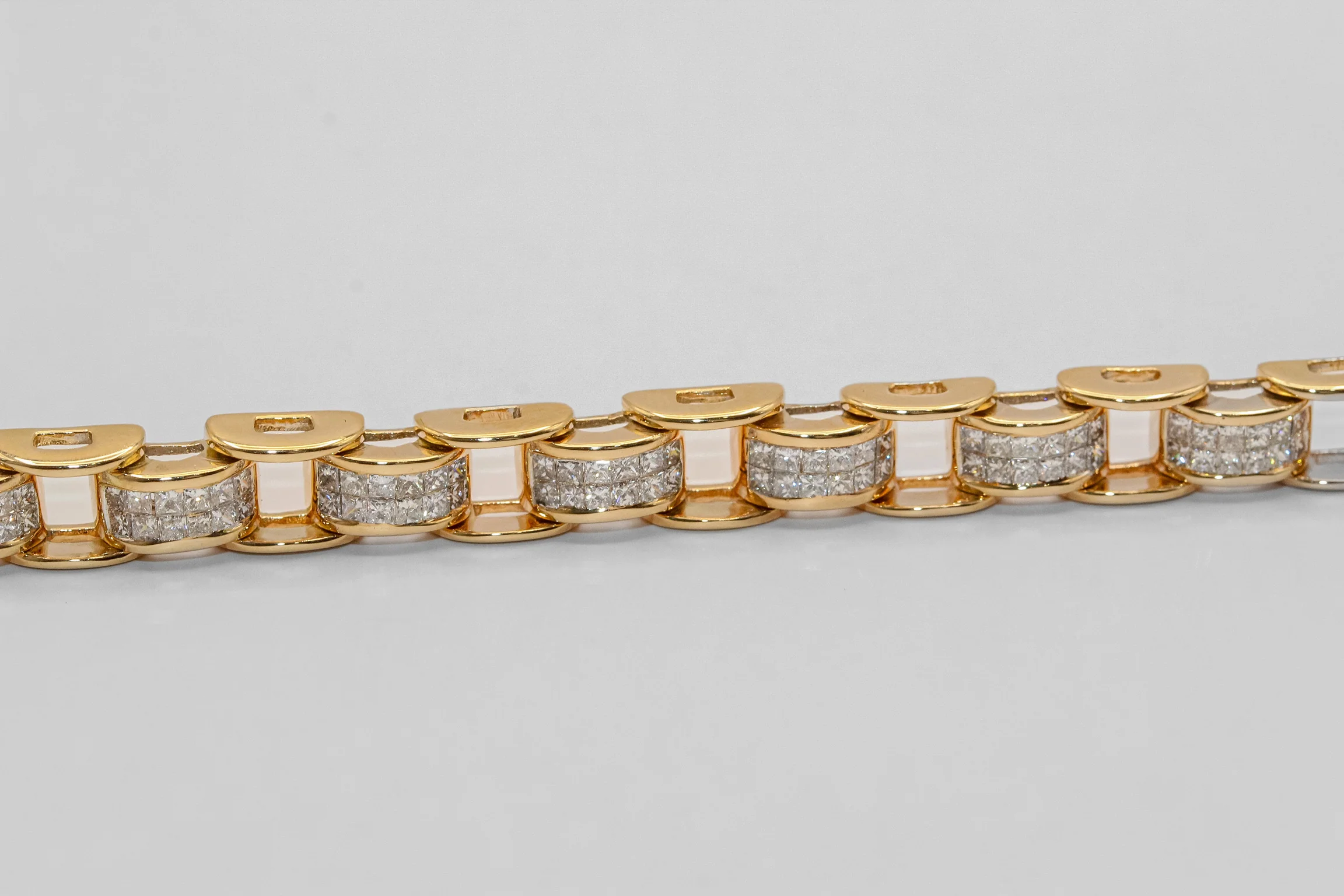 14K Gold 4 Carat Diamond Bracelet - Image 3