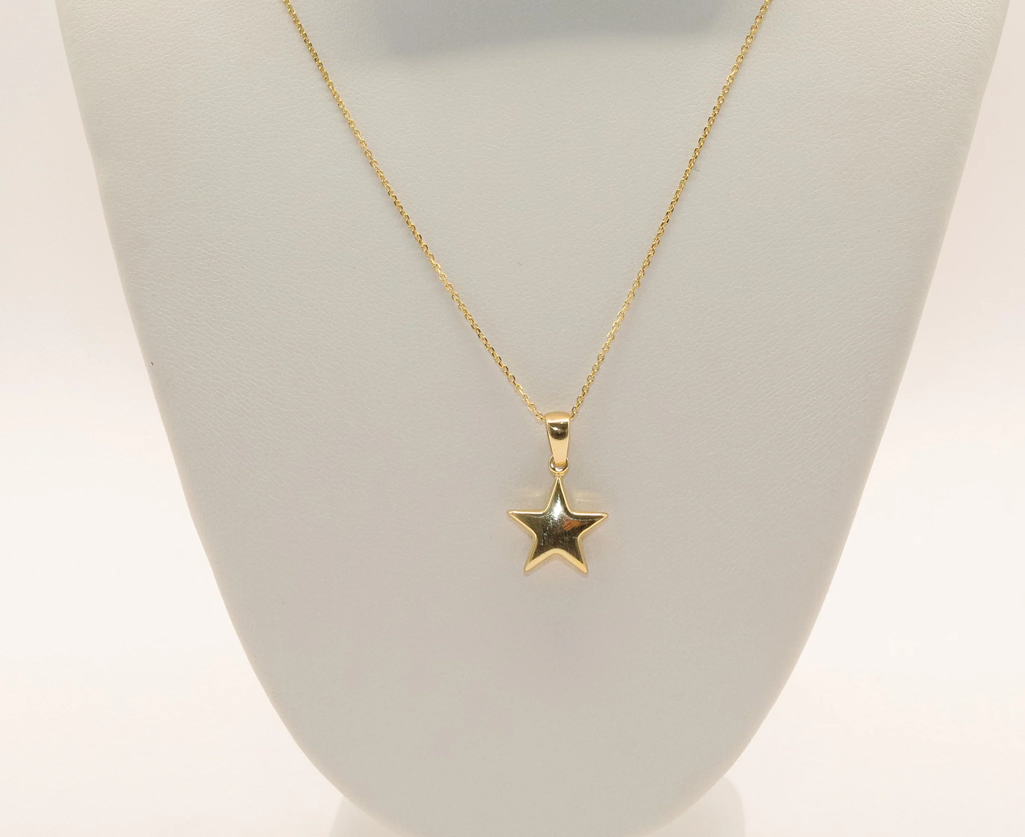 14K Gold Puff Star Necklace