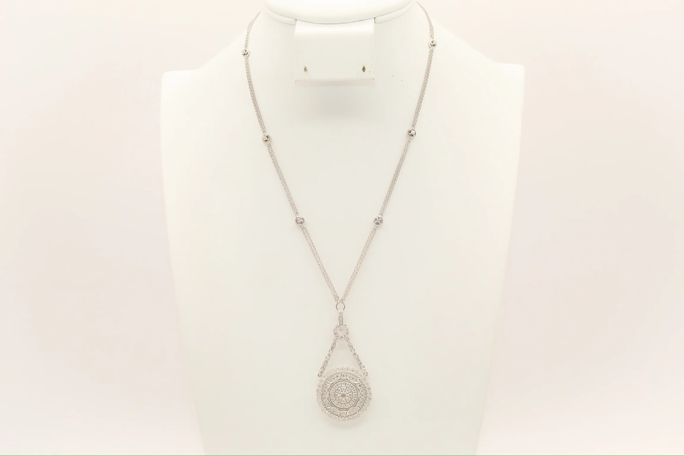 18K White Gold Diamond Necklace