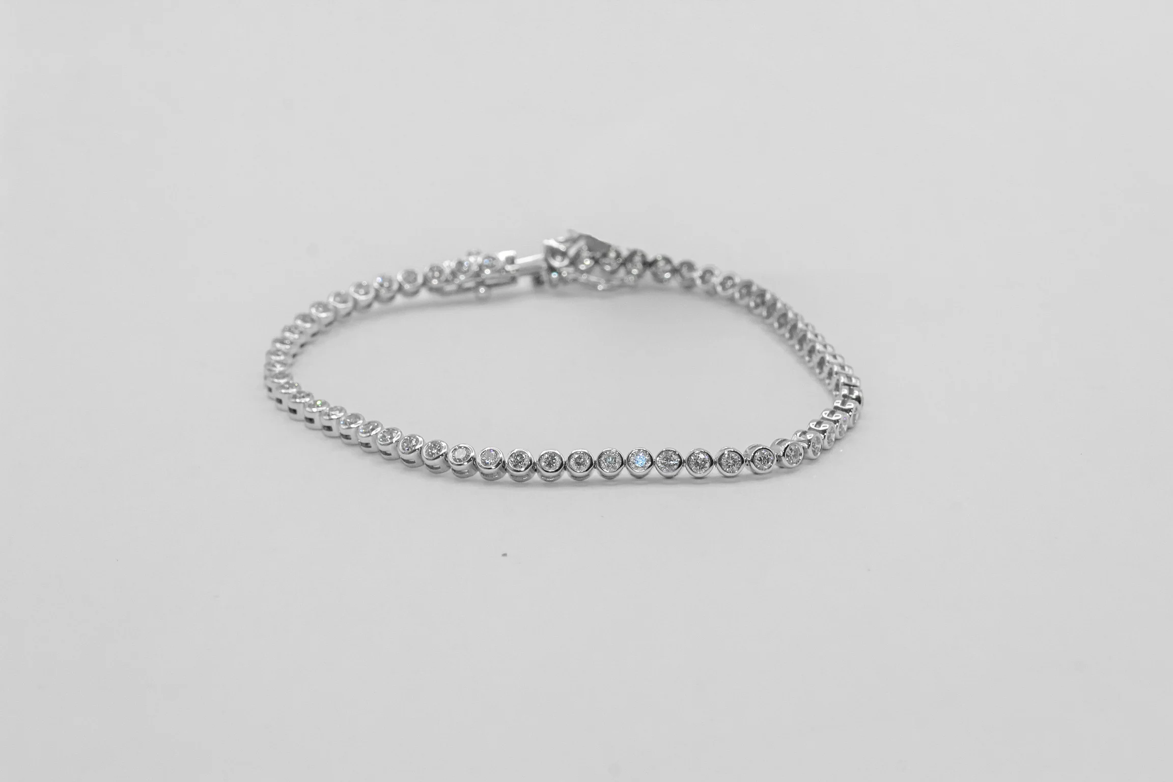 14K White Gold 2 Carat Diamond Tennis Bracelet - Image 3