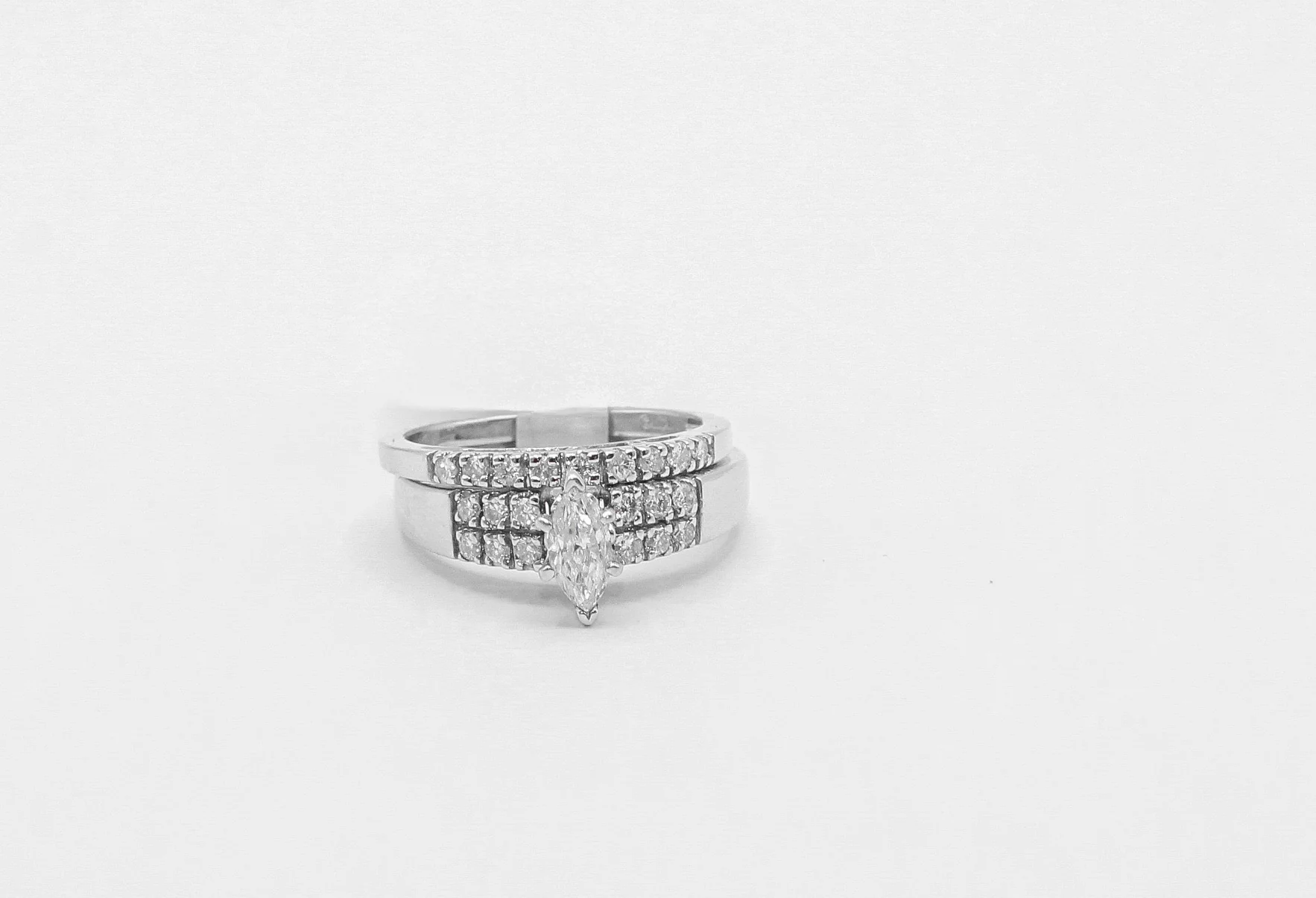 14K White Gold 1 Carat Marquis Diamond Ring Set - Image 3