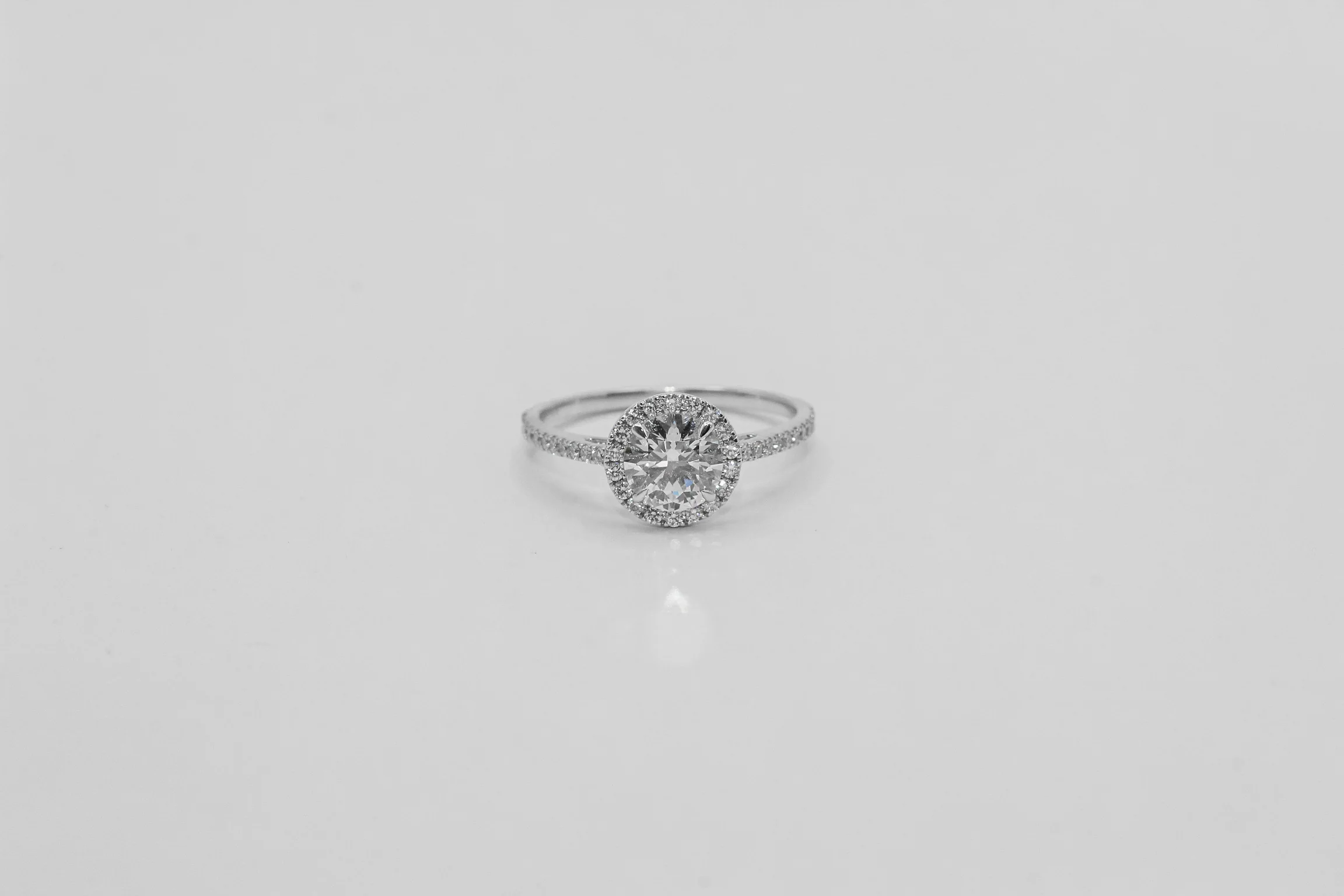14K White Gold Round Halo Solitaire Ring