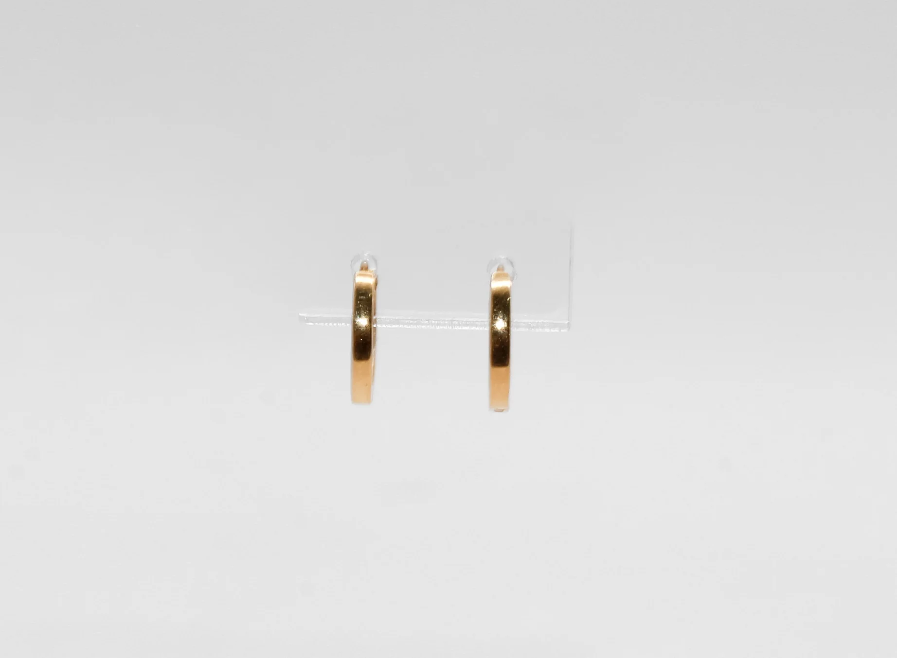 18K Gold Mini Huggies Earrings