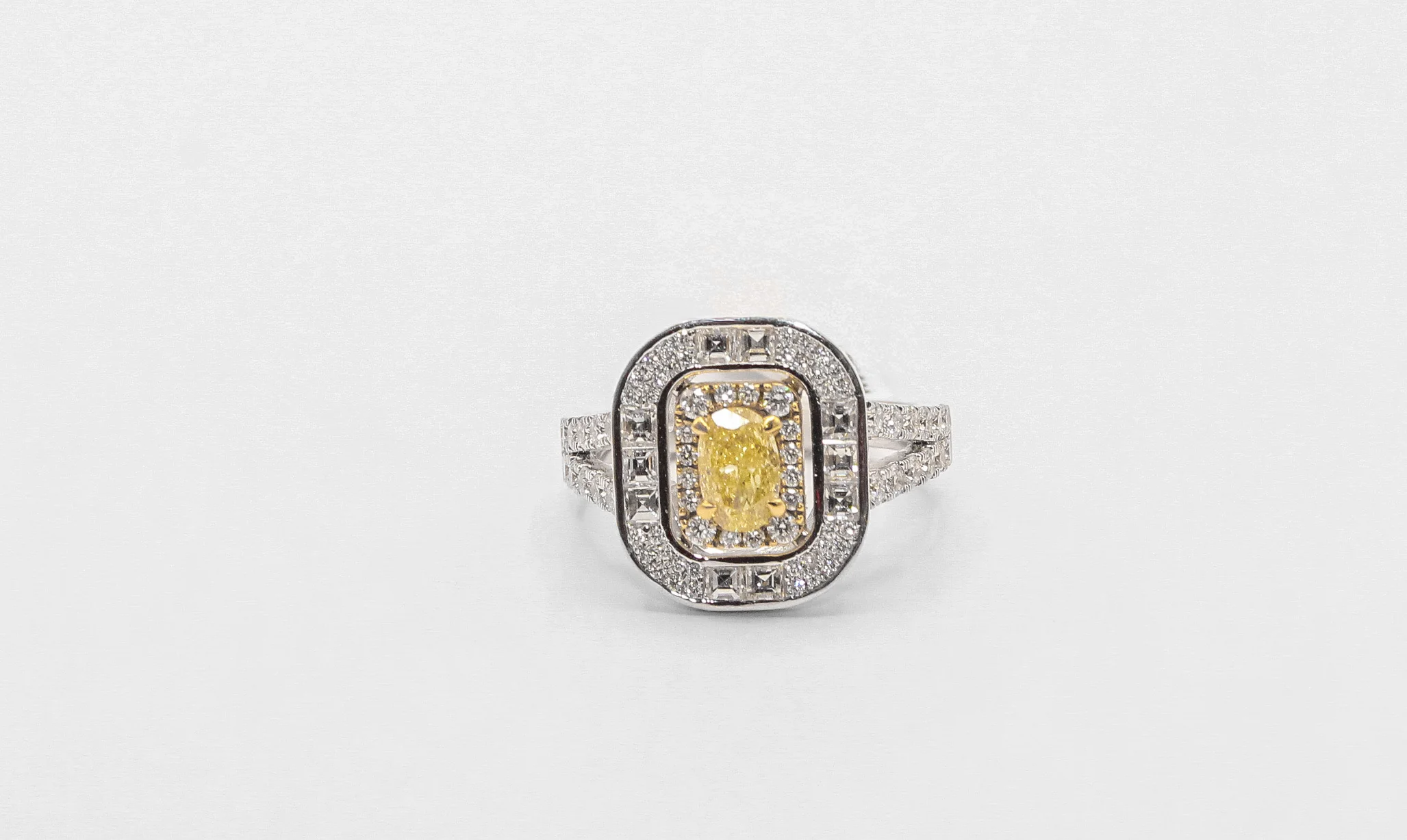 18K White Gold 1.87 Carat Diamond Ring