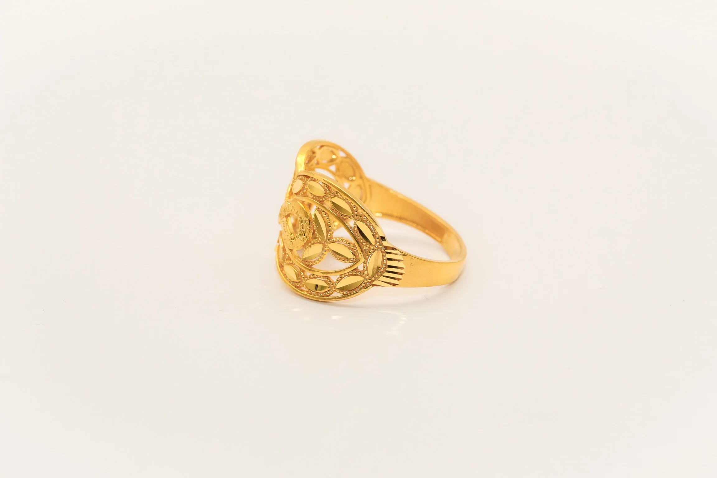 21K Gold Bow Ring - Image 2
