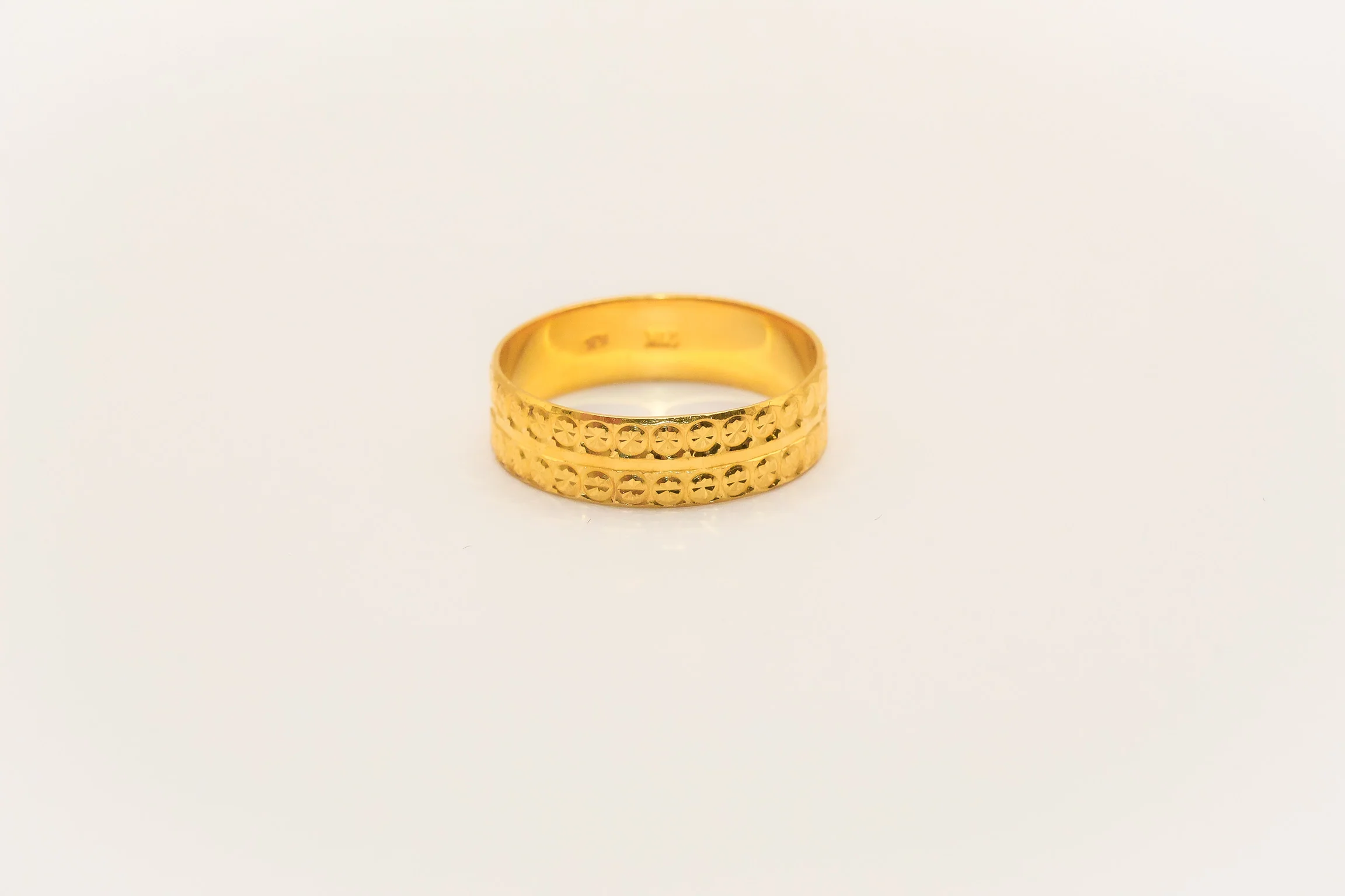 21K Gold Band