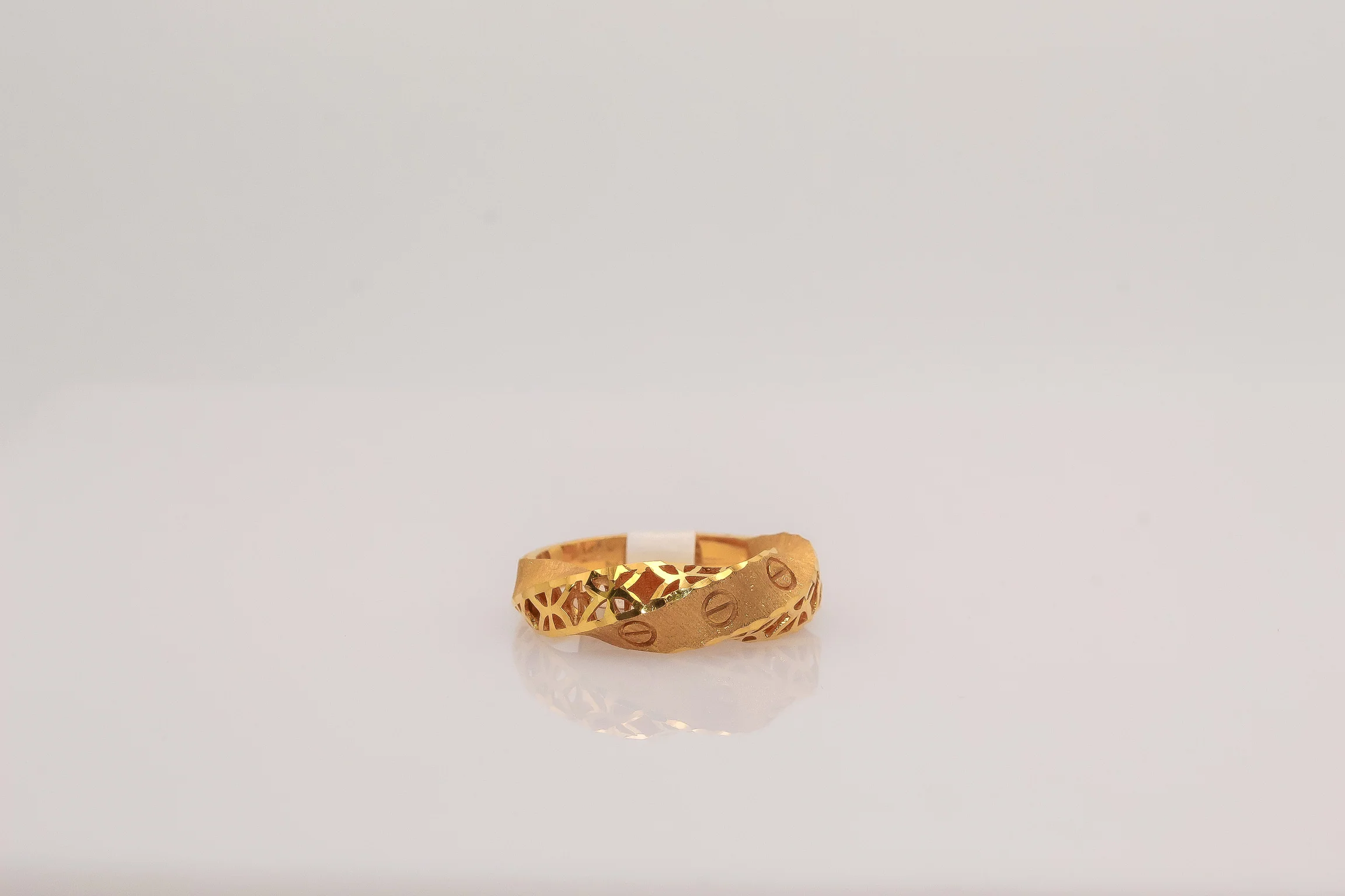 21K Gold Simple Ring - Image 2