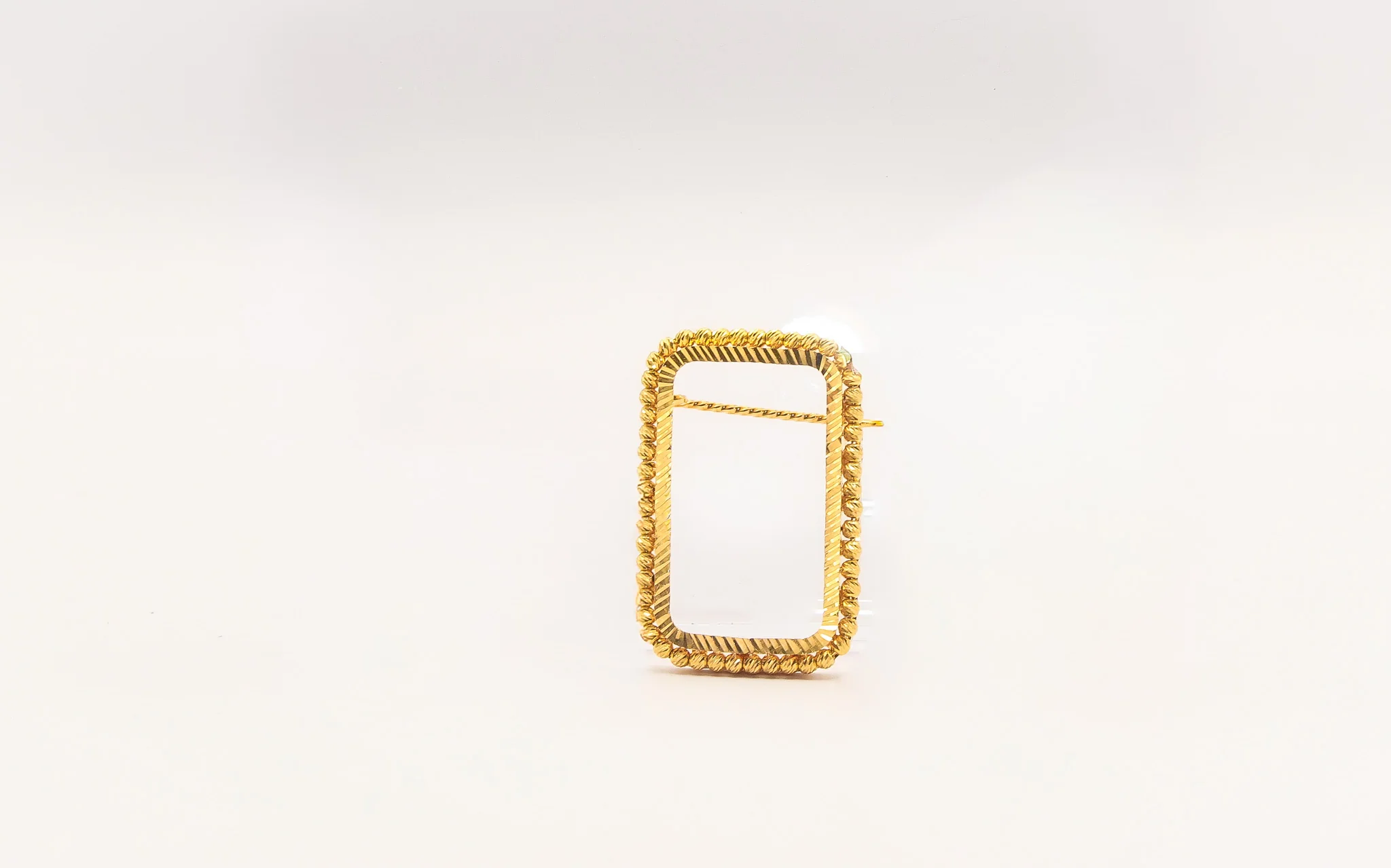 21K Gold Beaded Ounsa Frame Pin