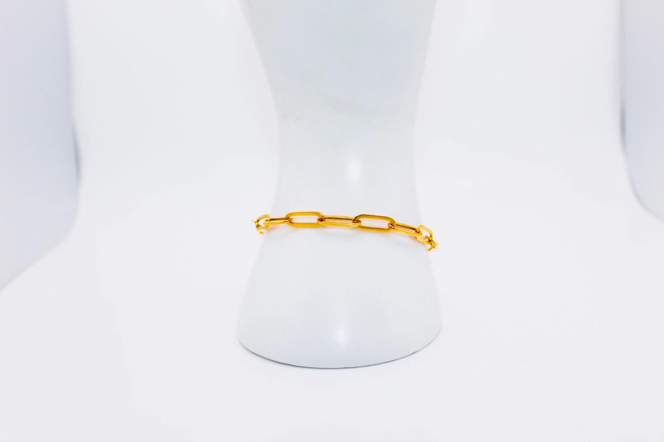 21K Gold Clip Chain Bracelet