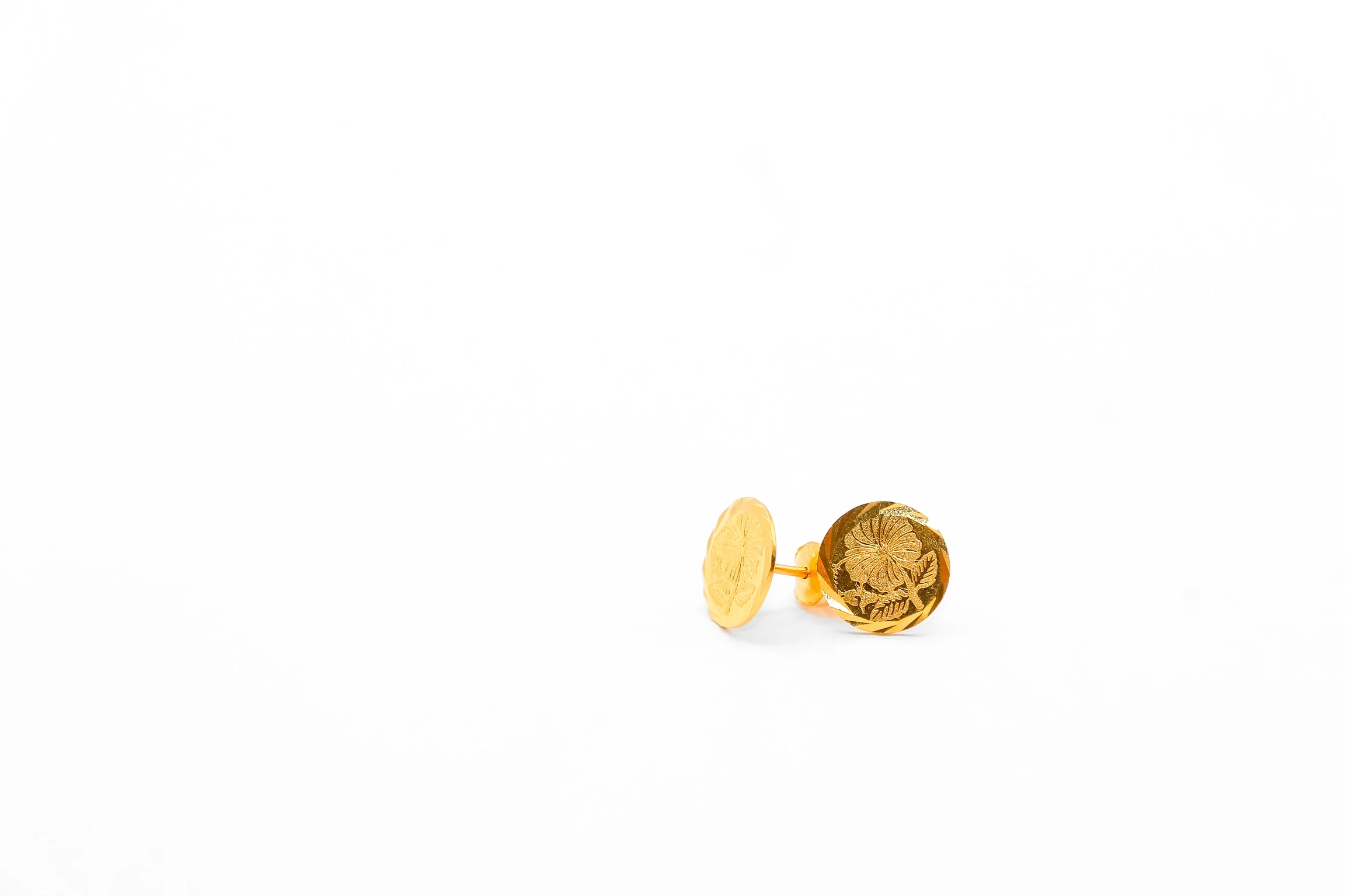 21K Gold Coin Flower Post Earrings - Image 3