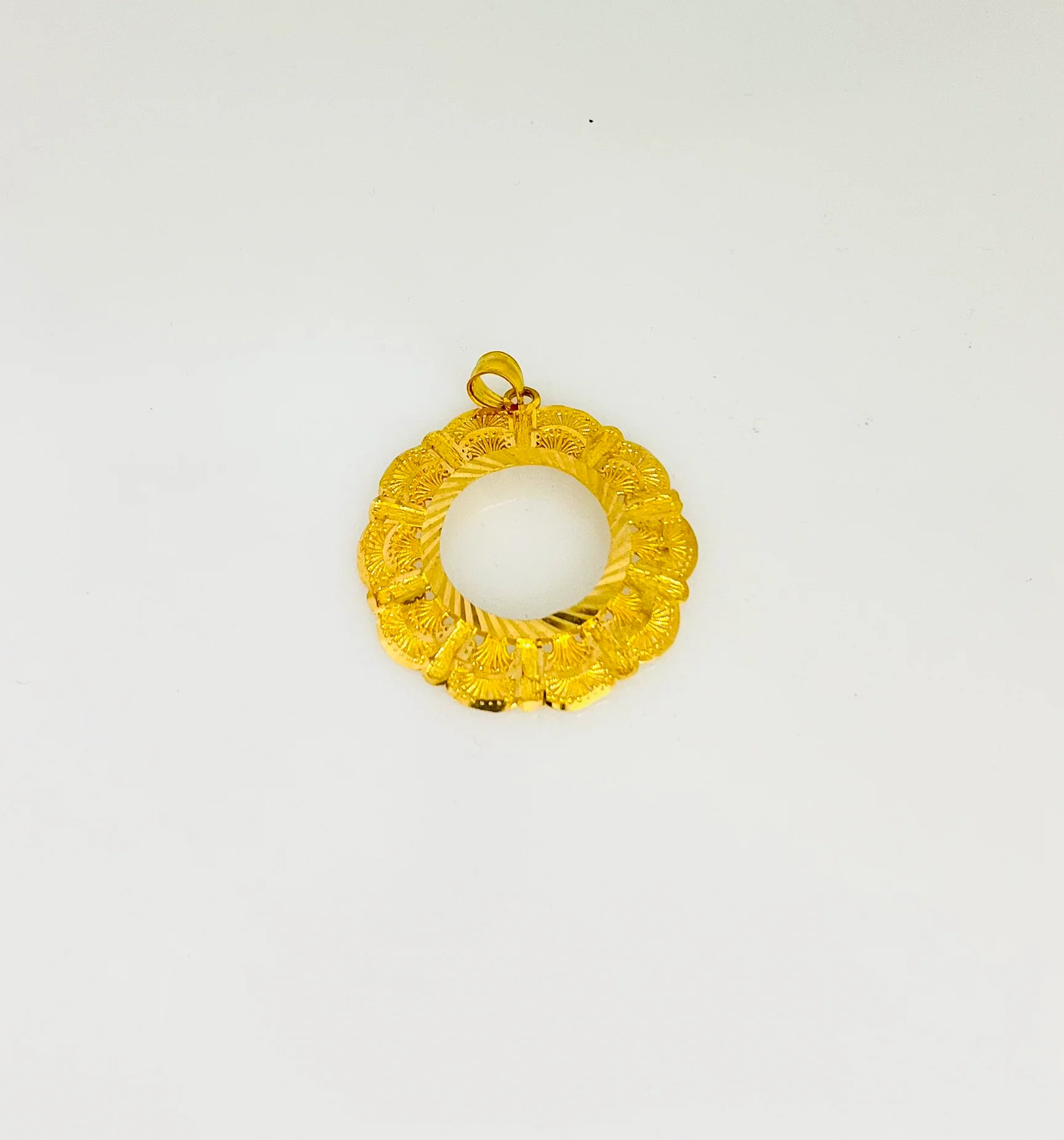 21K Gold Coin Frame Pendant