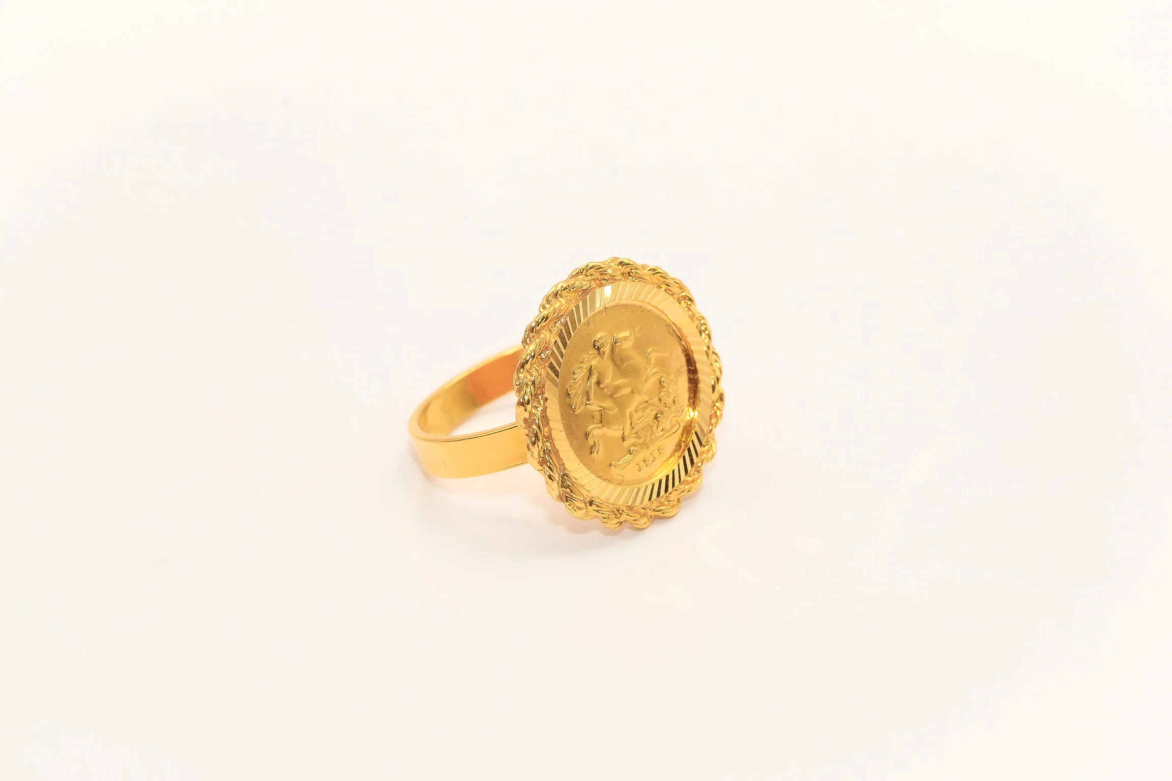 21K Gold Coin Ring - Image 3