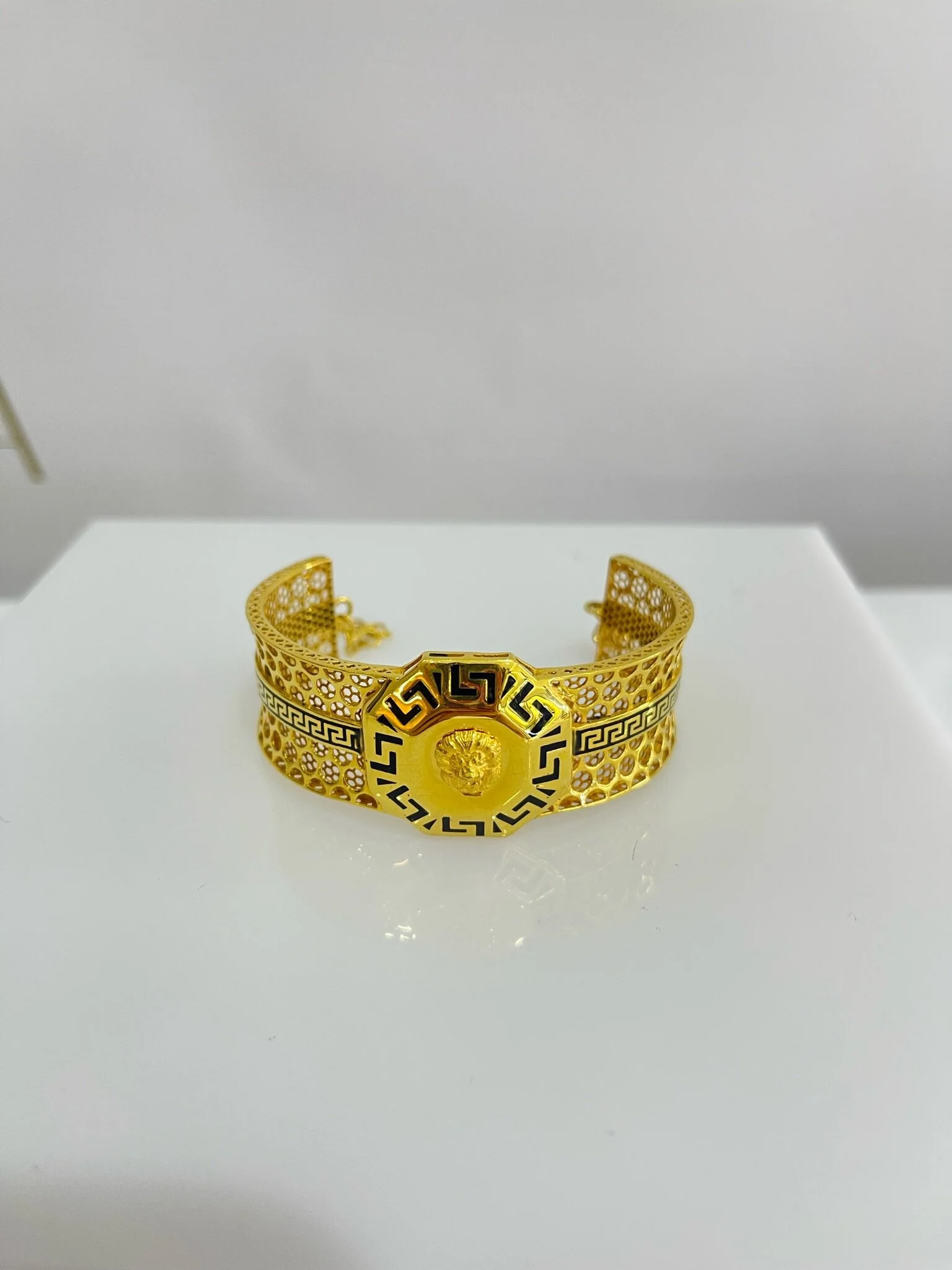 21K Gold Cuff Bracelet