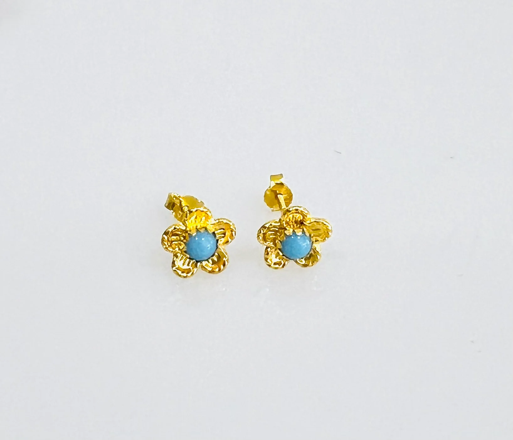21K Gold Flower Earrings - Image 6