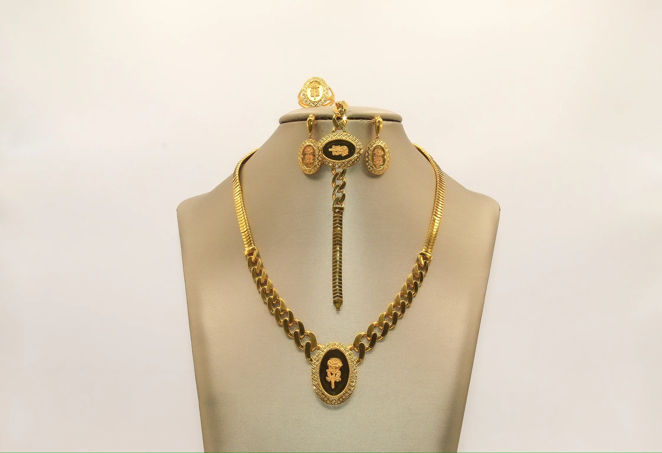21K Gold Rose Link Set