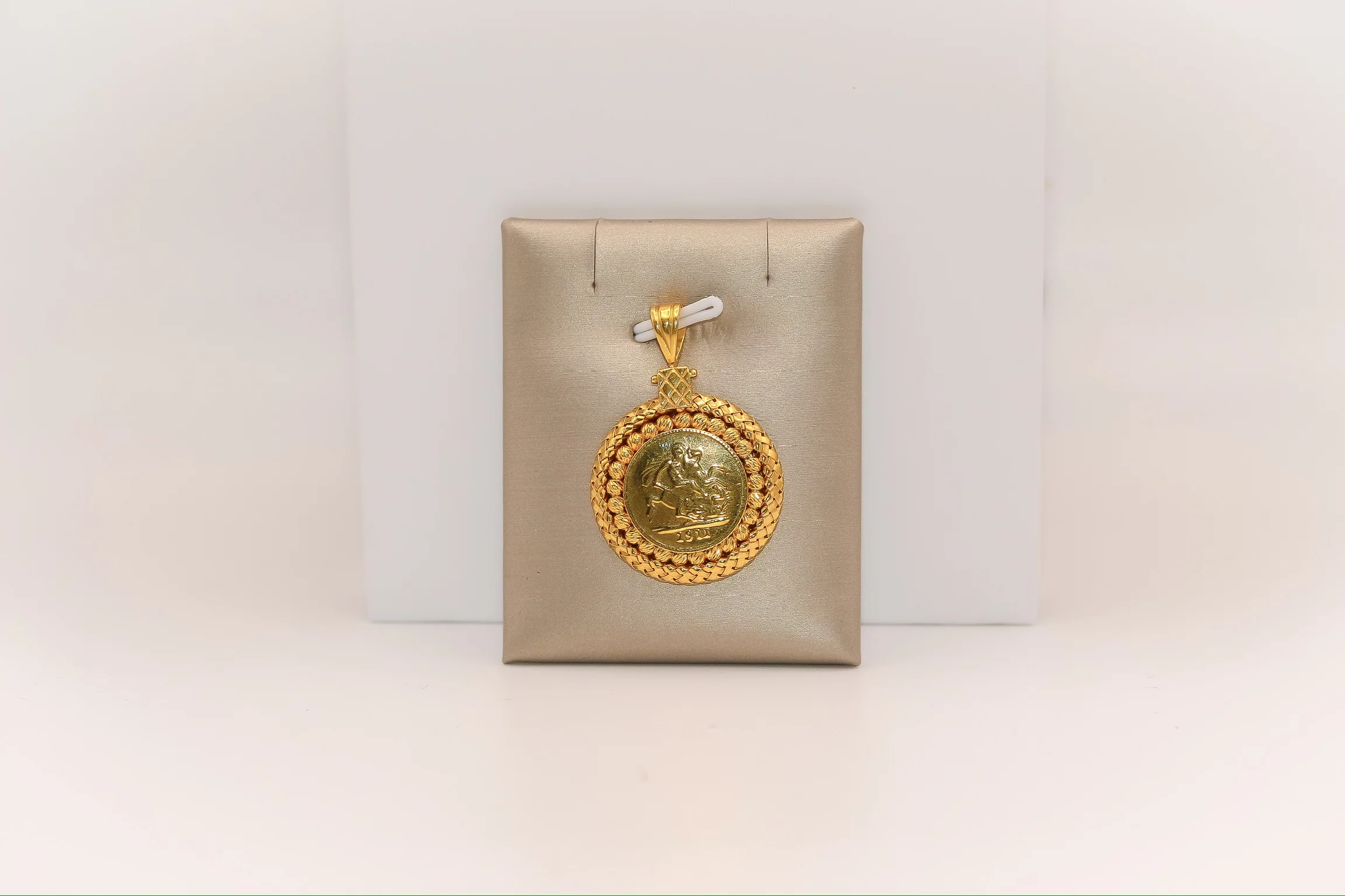 21K Gold English Coin Himo Pendant