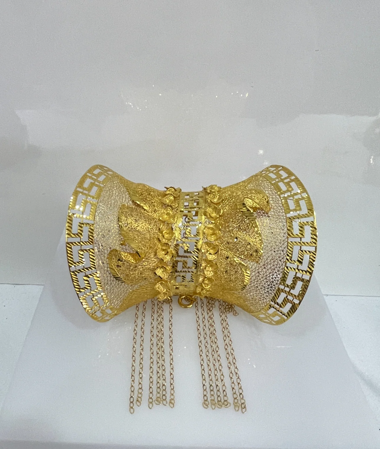 21K Gold Cuff Bracelet - Image 2