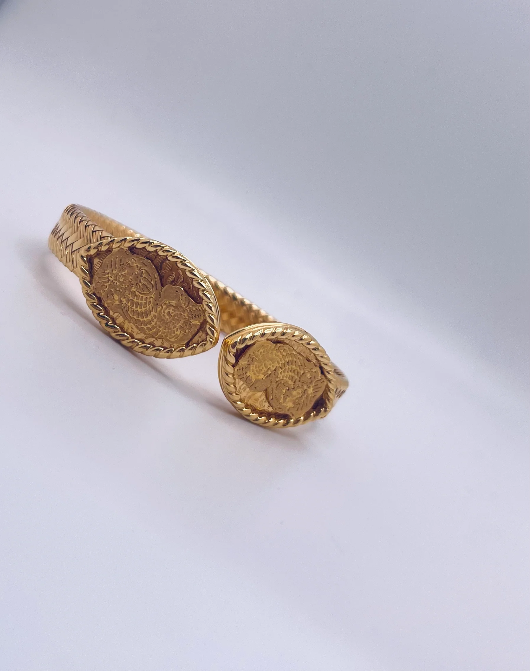 21K Gold Himo Lady Futuna Cuff Bracelet