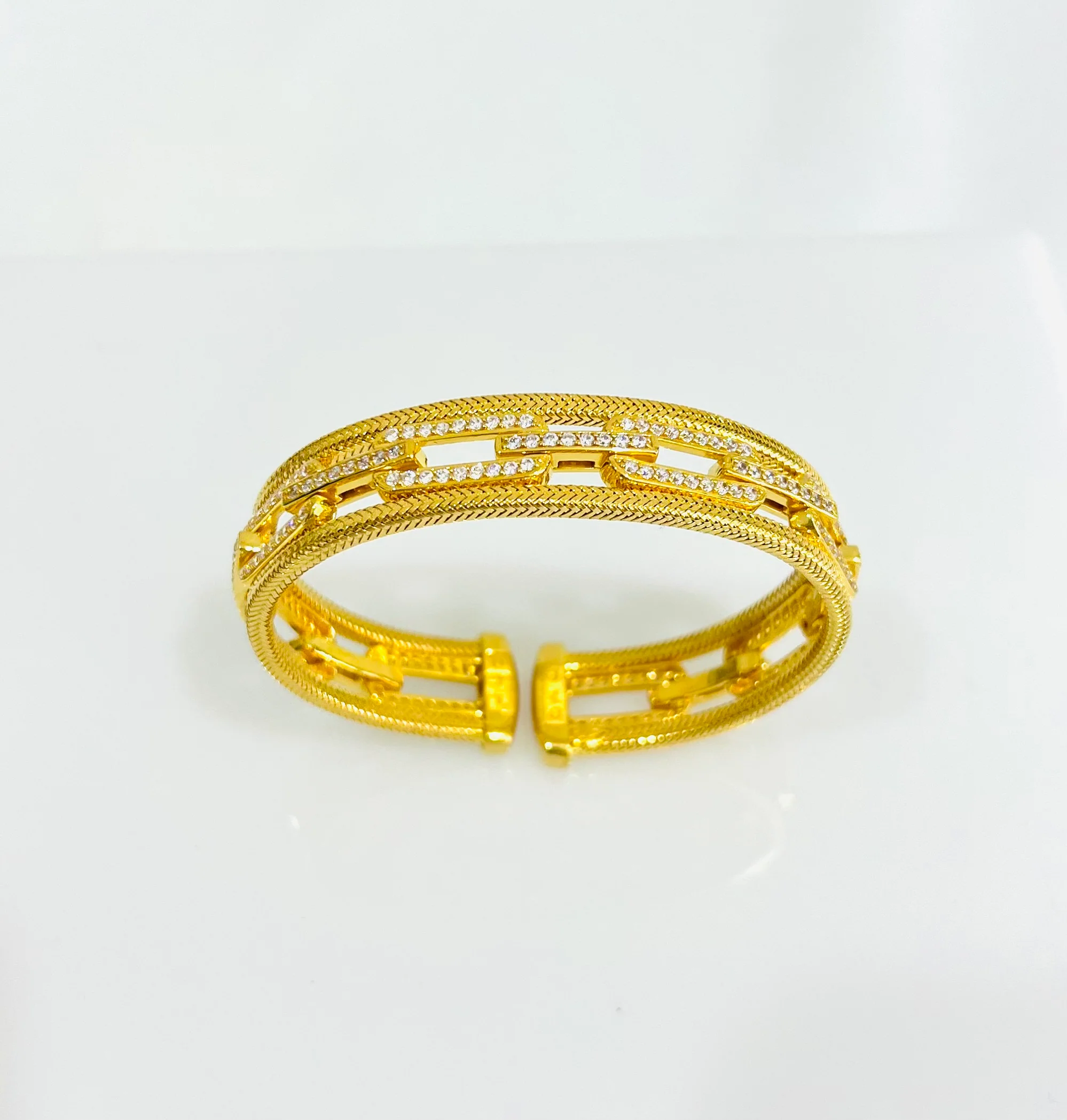 21K Gold Himo Link Cuff Bracelet - Image 4