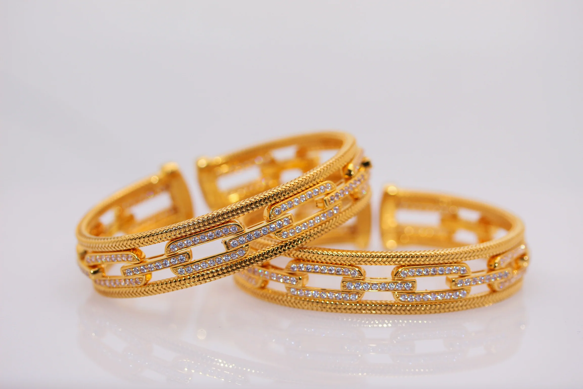21K Gold Himo Link Cuff Bracelet - Image 9