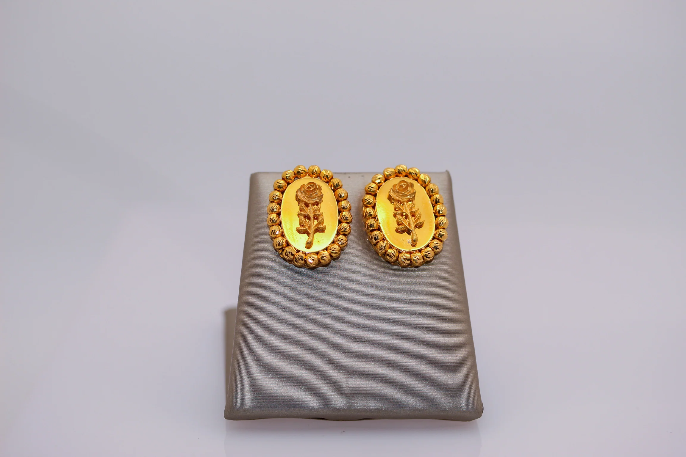 21K Gold Himo Oval Rose Earrings