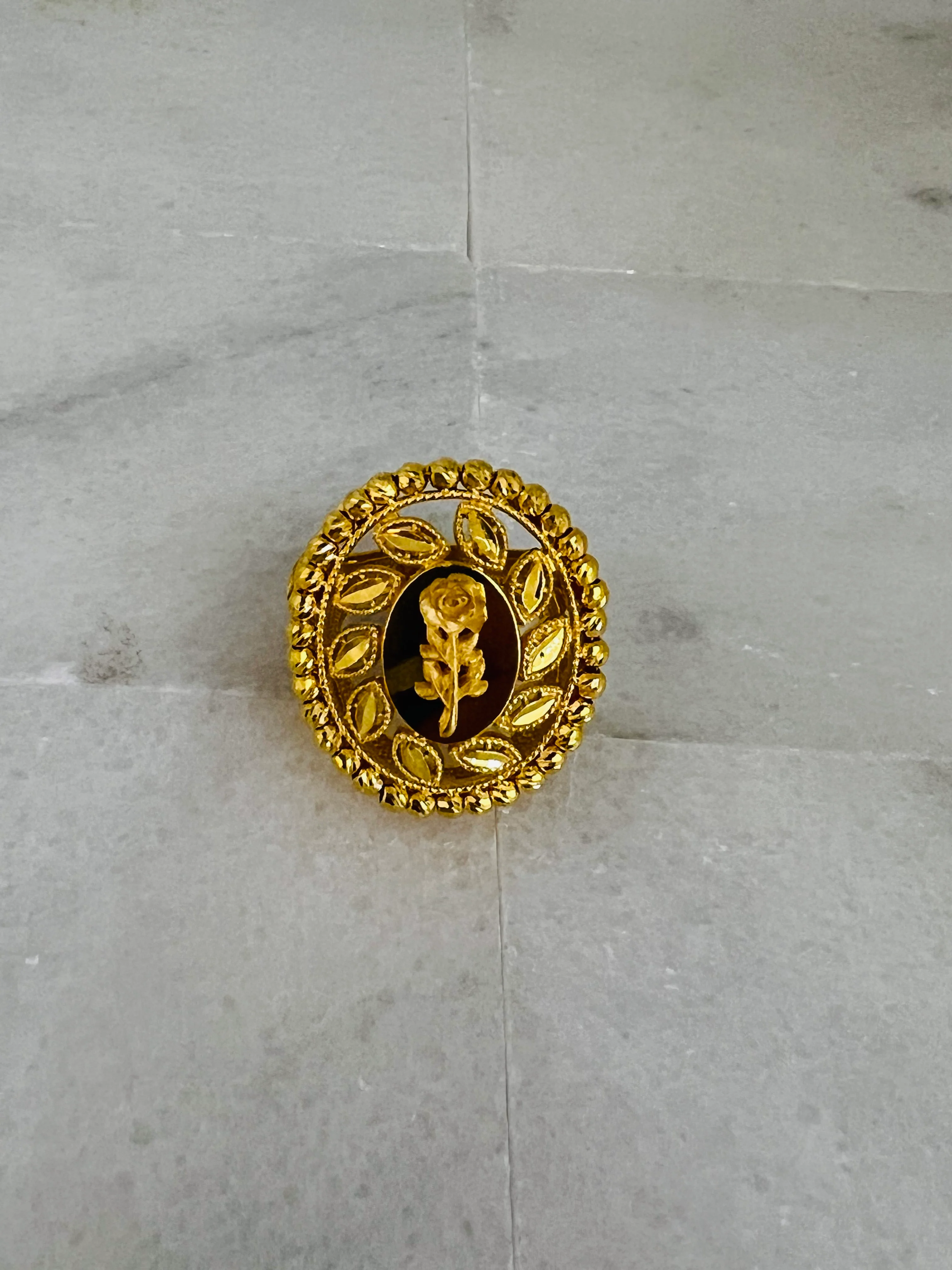 21K Gold Himo Oval Rose Ring