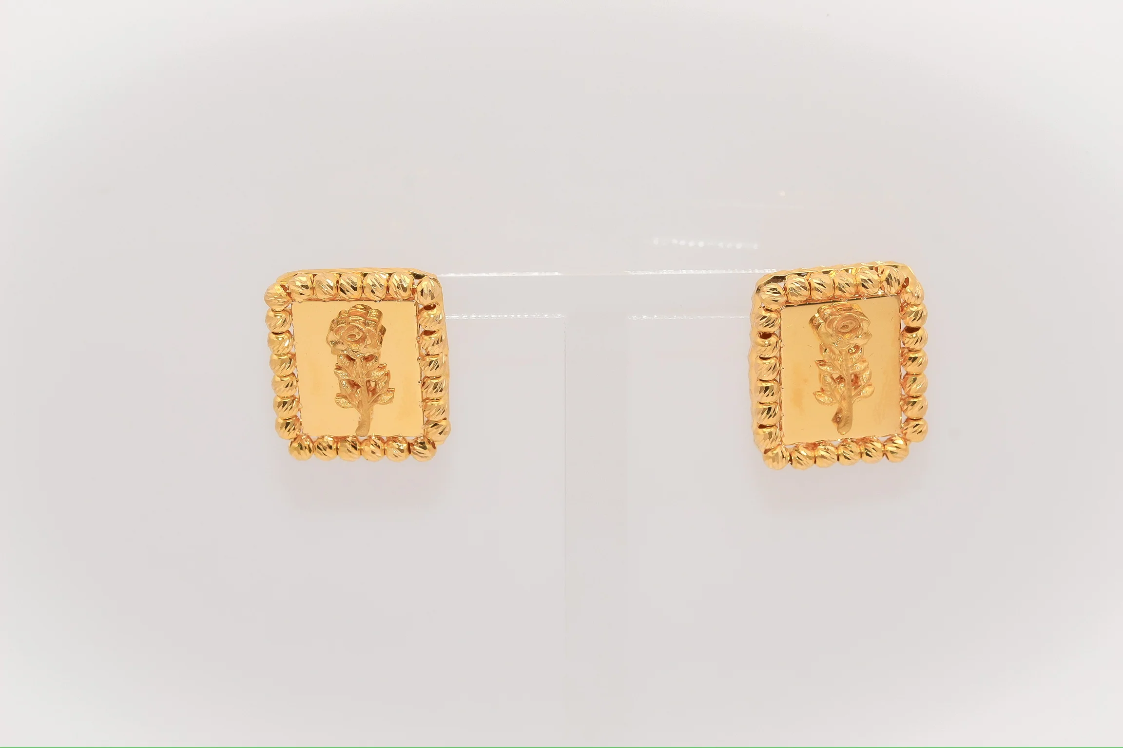 21K Gold Himo Square Rose Earrings - Image 2