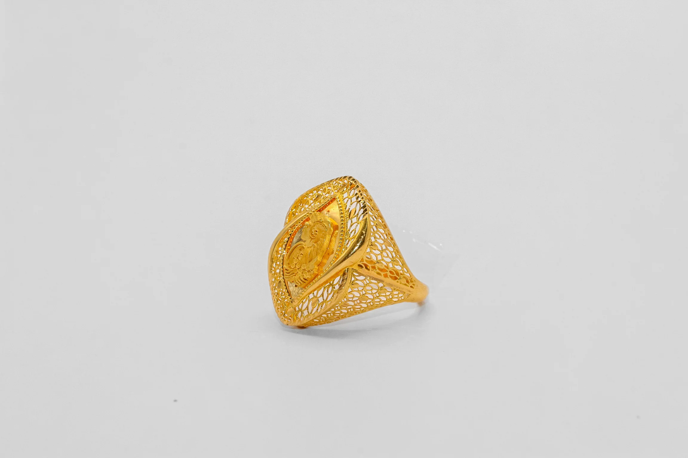 21K Gold Lady Futuna Ring - Image 2