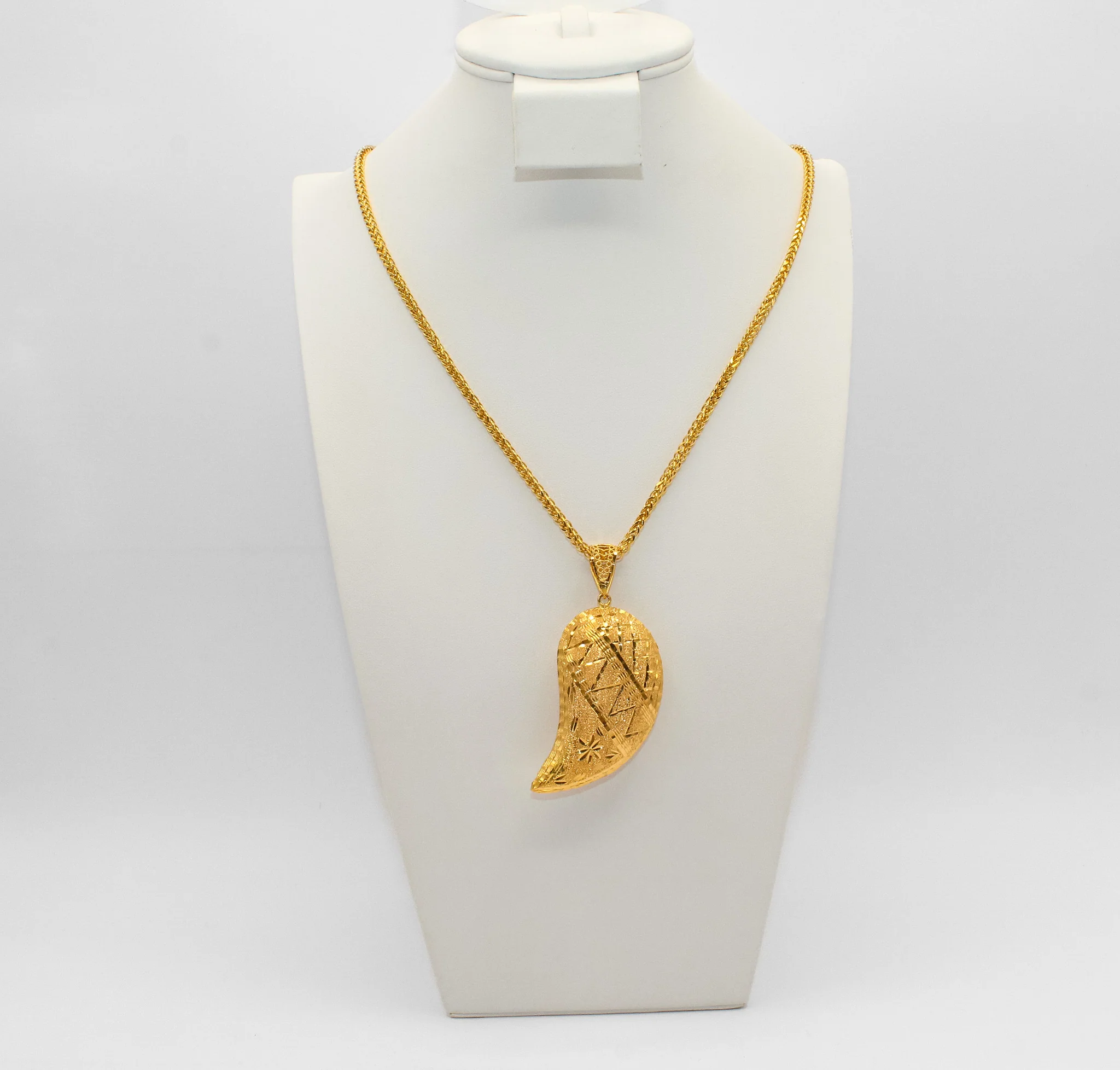 21K Gold X-large Loza Pendant