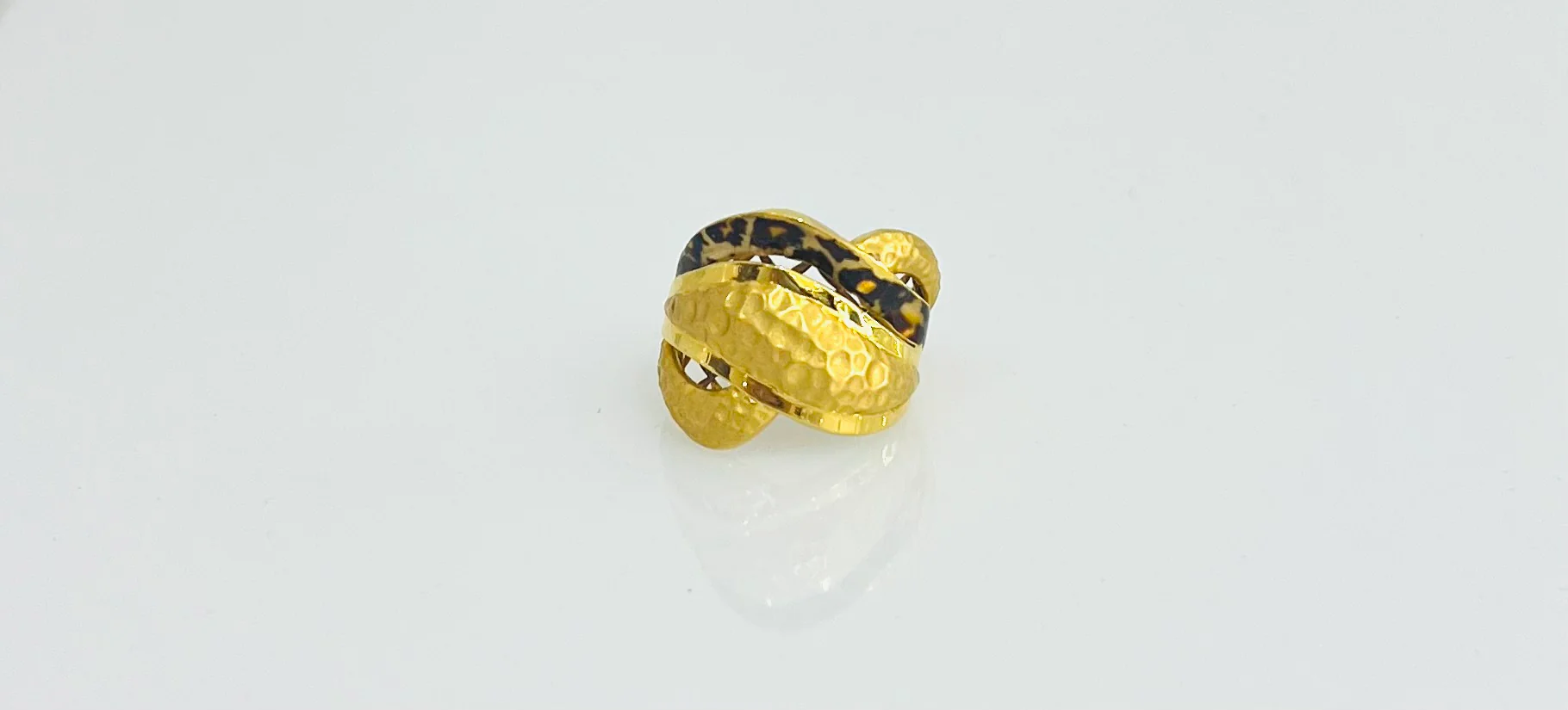 21K Gold Leopard Enamel Ring