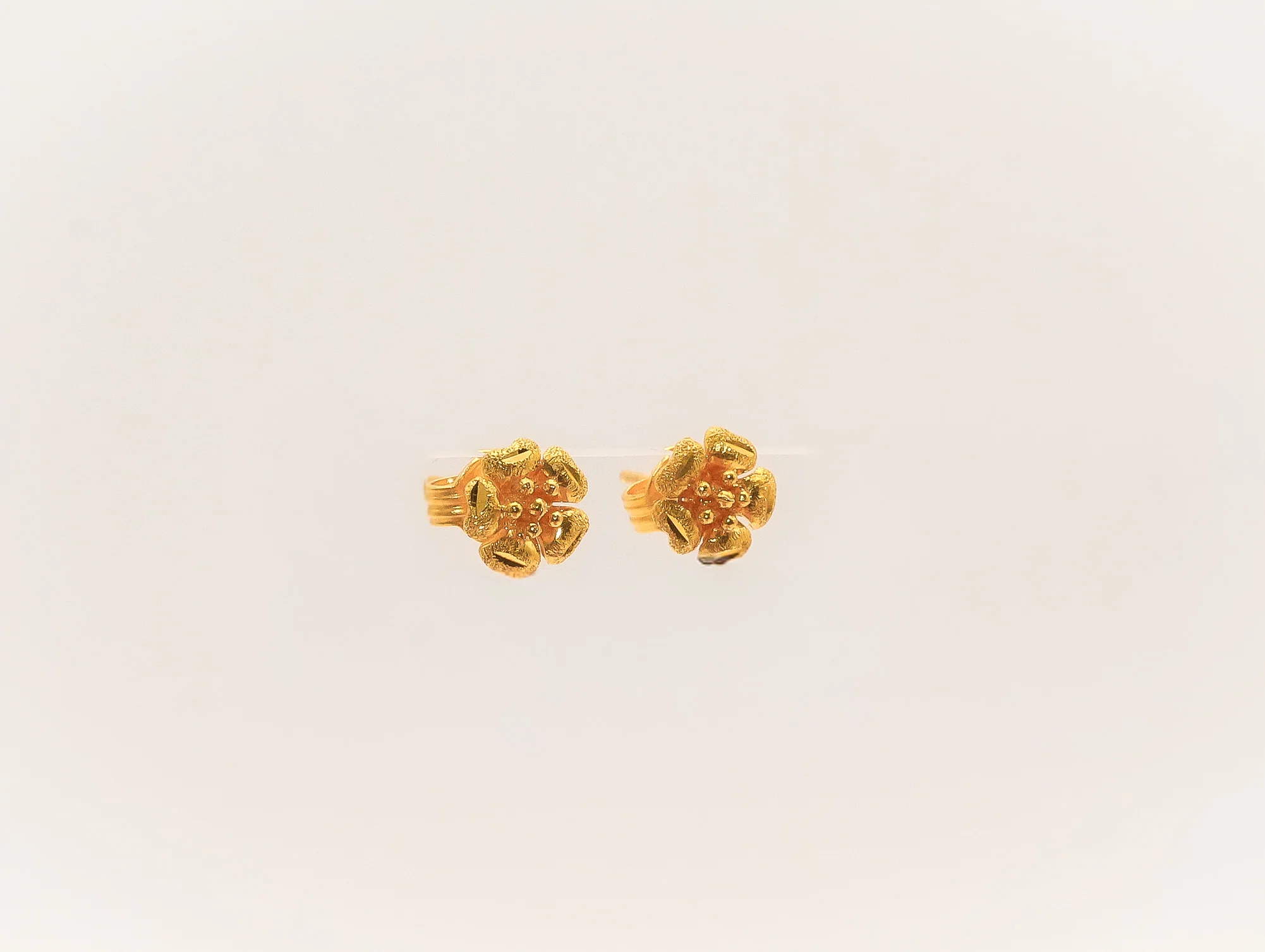 21K Gold Kids Mini Flower Post Earrings - Image 2