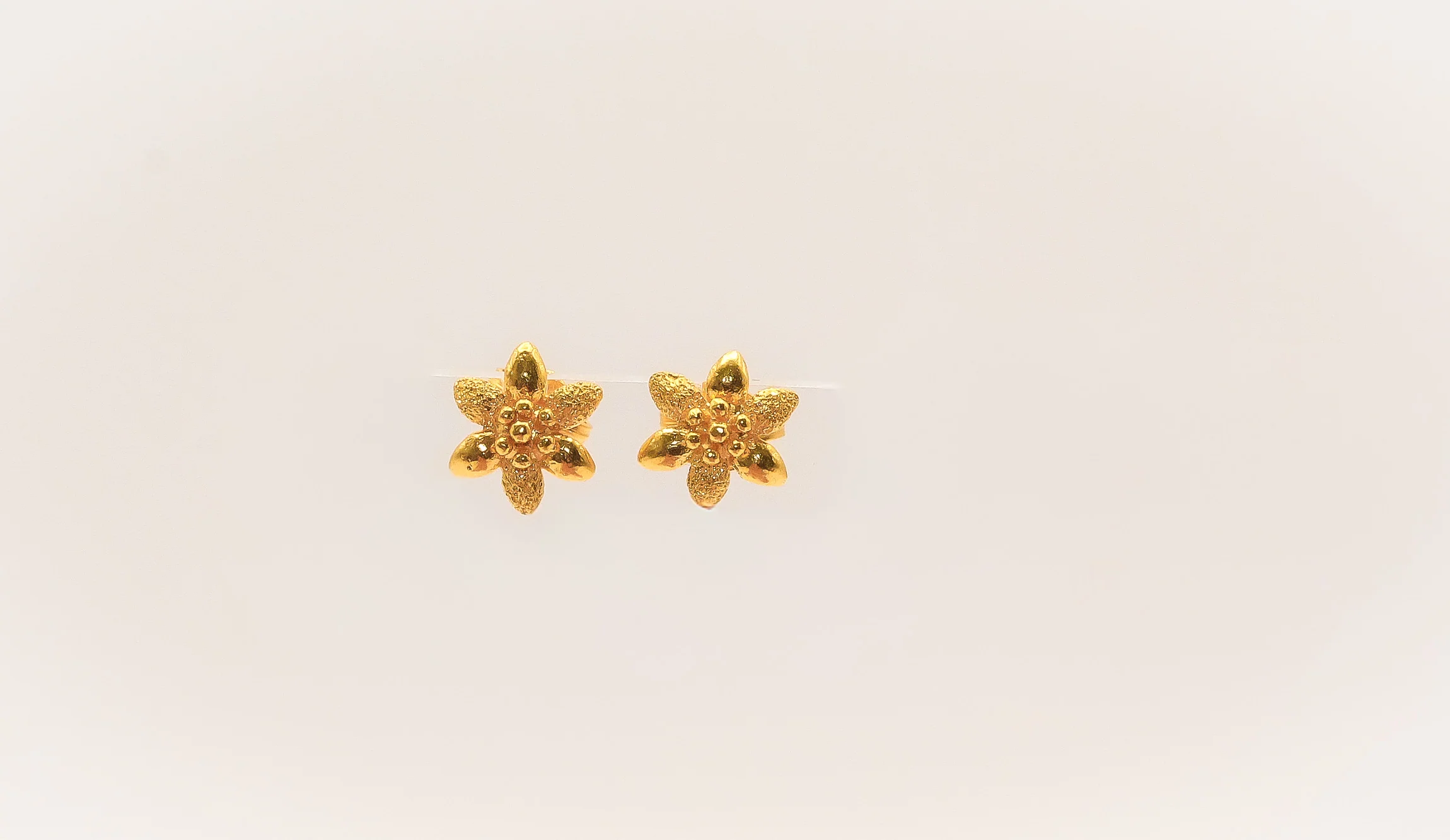 21K Gold Kids Mini Flower Post Earrings