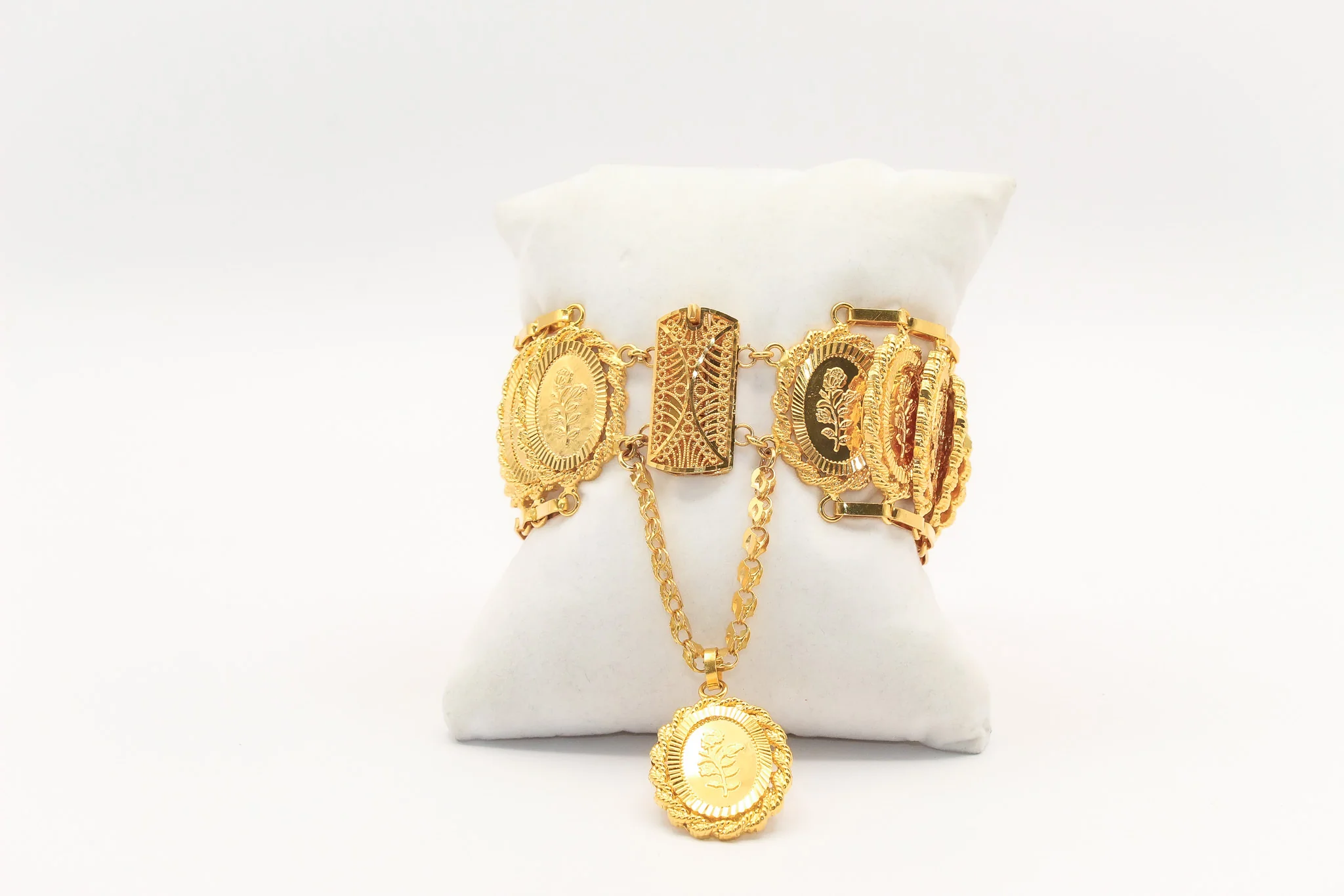 21K Gold Oval Rope Rose Bracelet - Image 2
