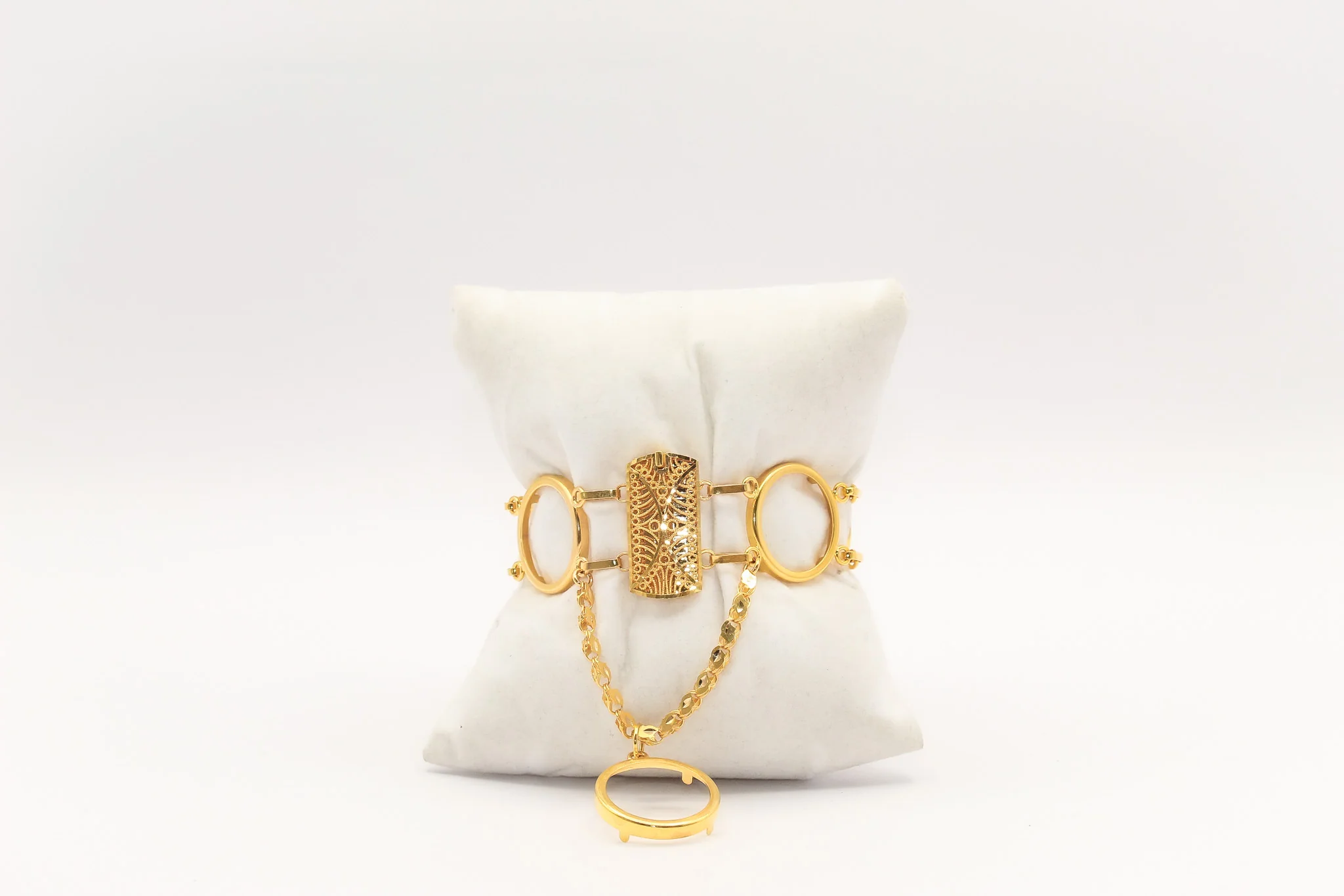 21K Gold Plain Coin Bracelet - Image 2