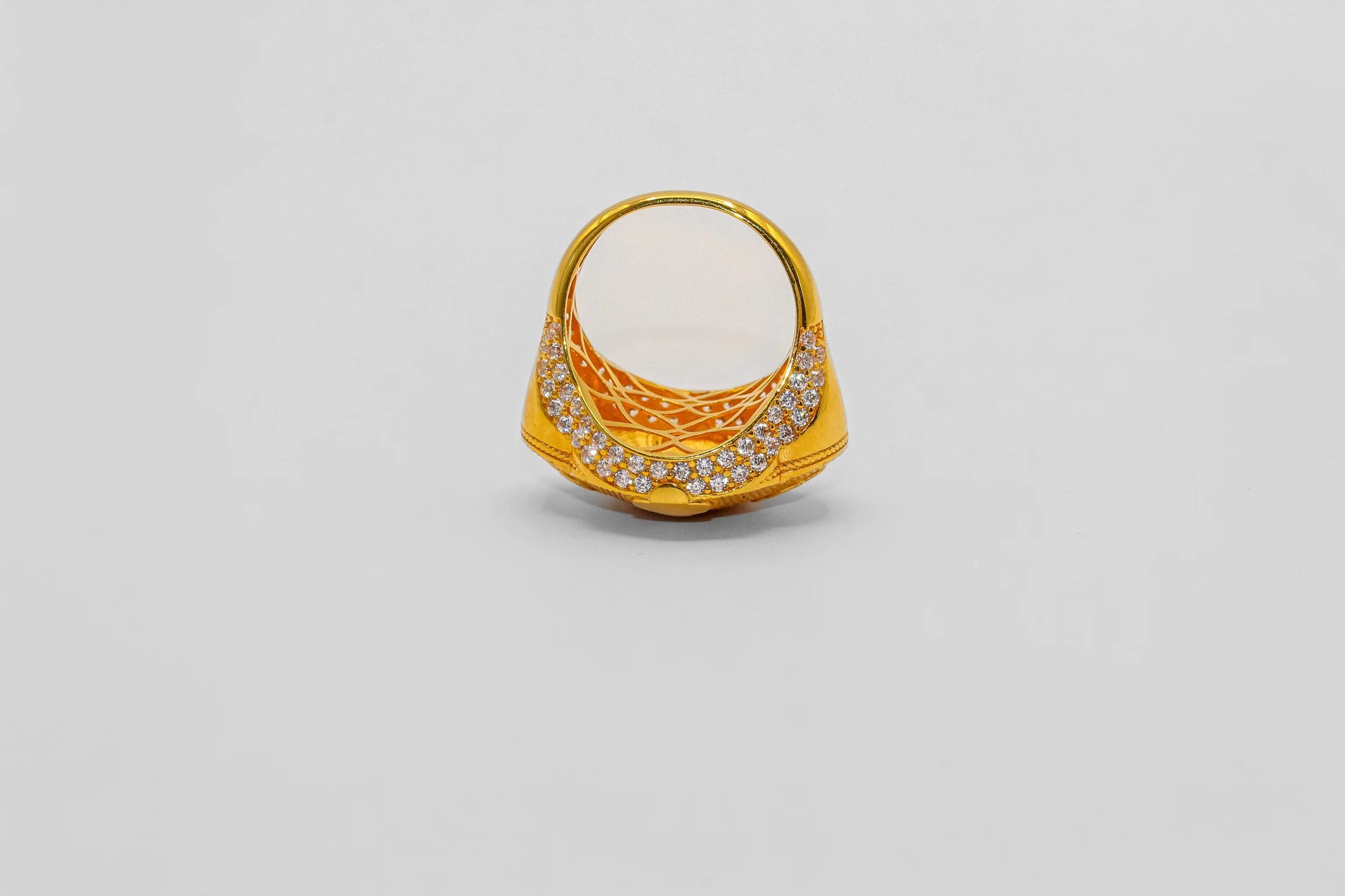21K Gold Studded Clover Puff Ring - Image 3