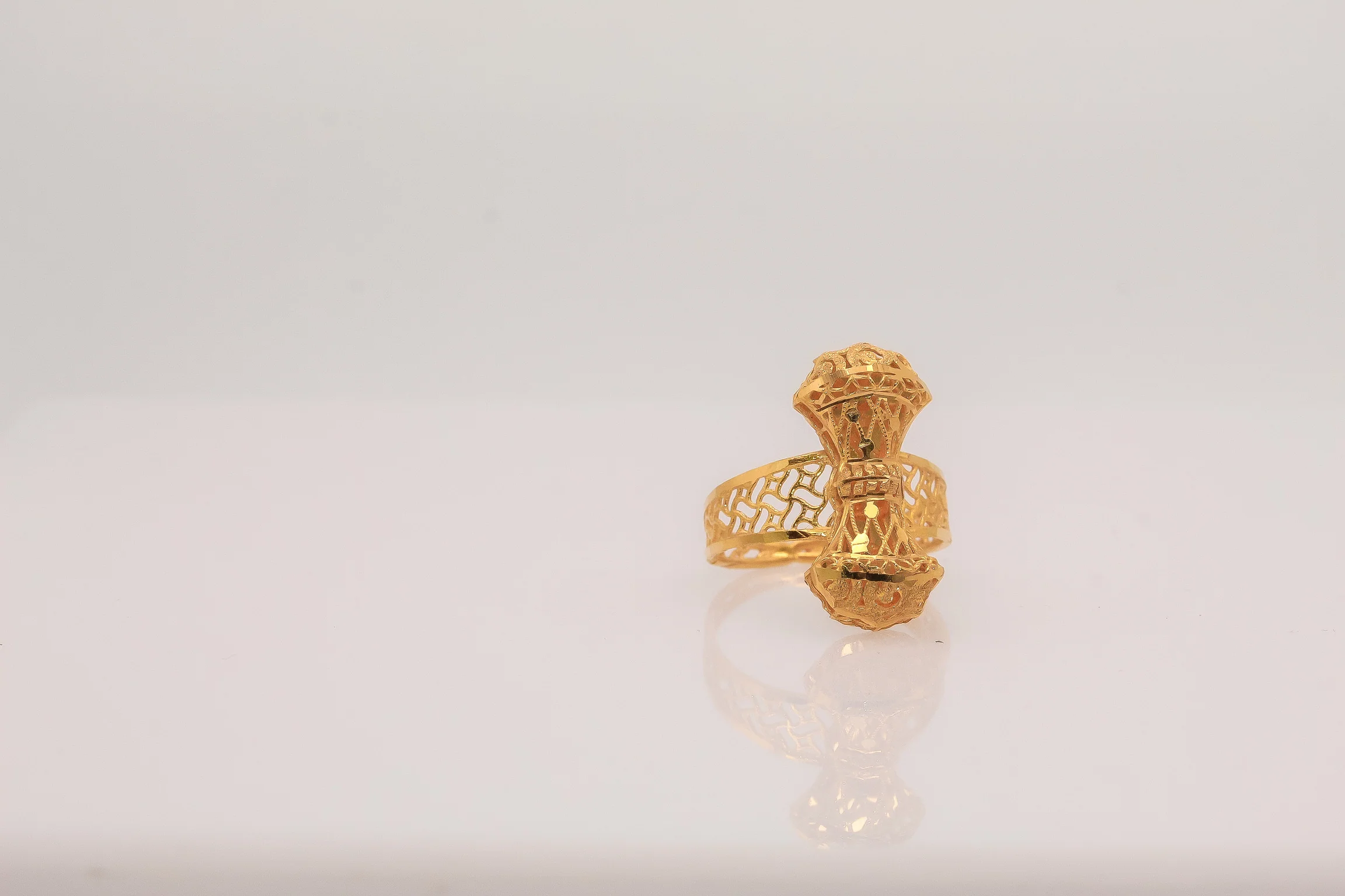 21K Gold Ring - Image 2