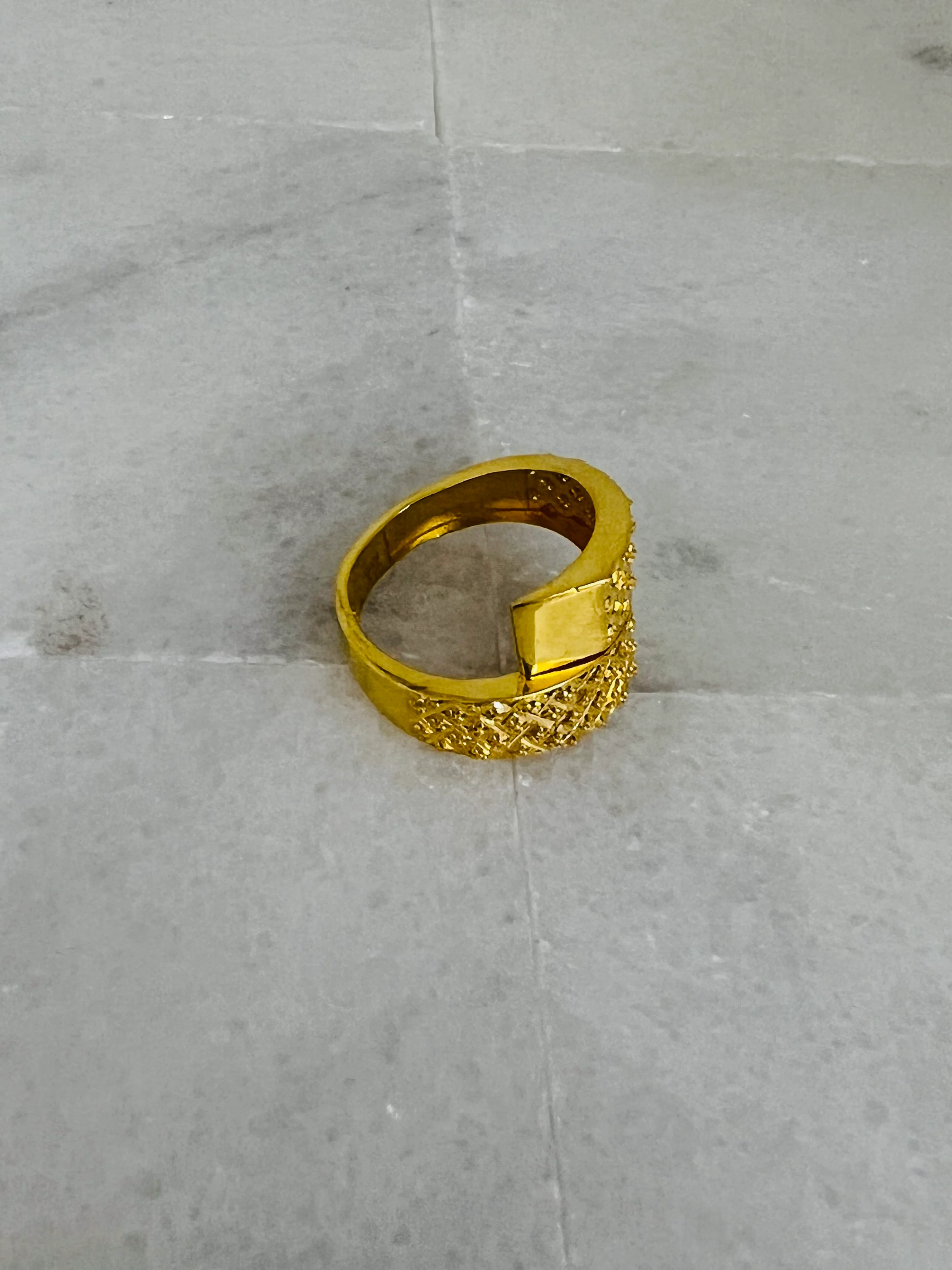 21K Gold Ring - Image 2