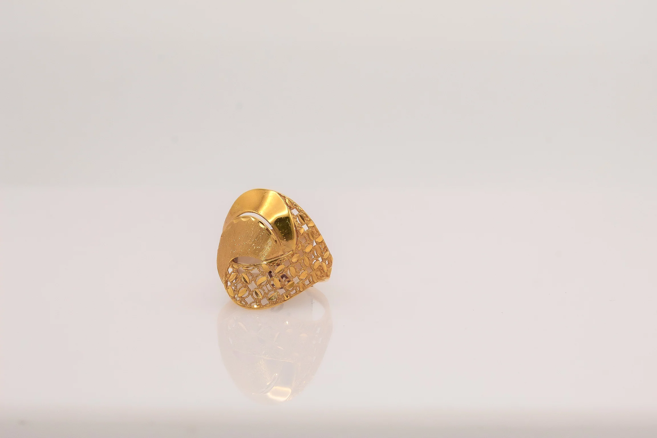 21K Gold Ring - Image 2