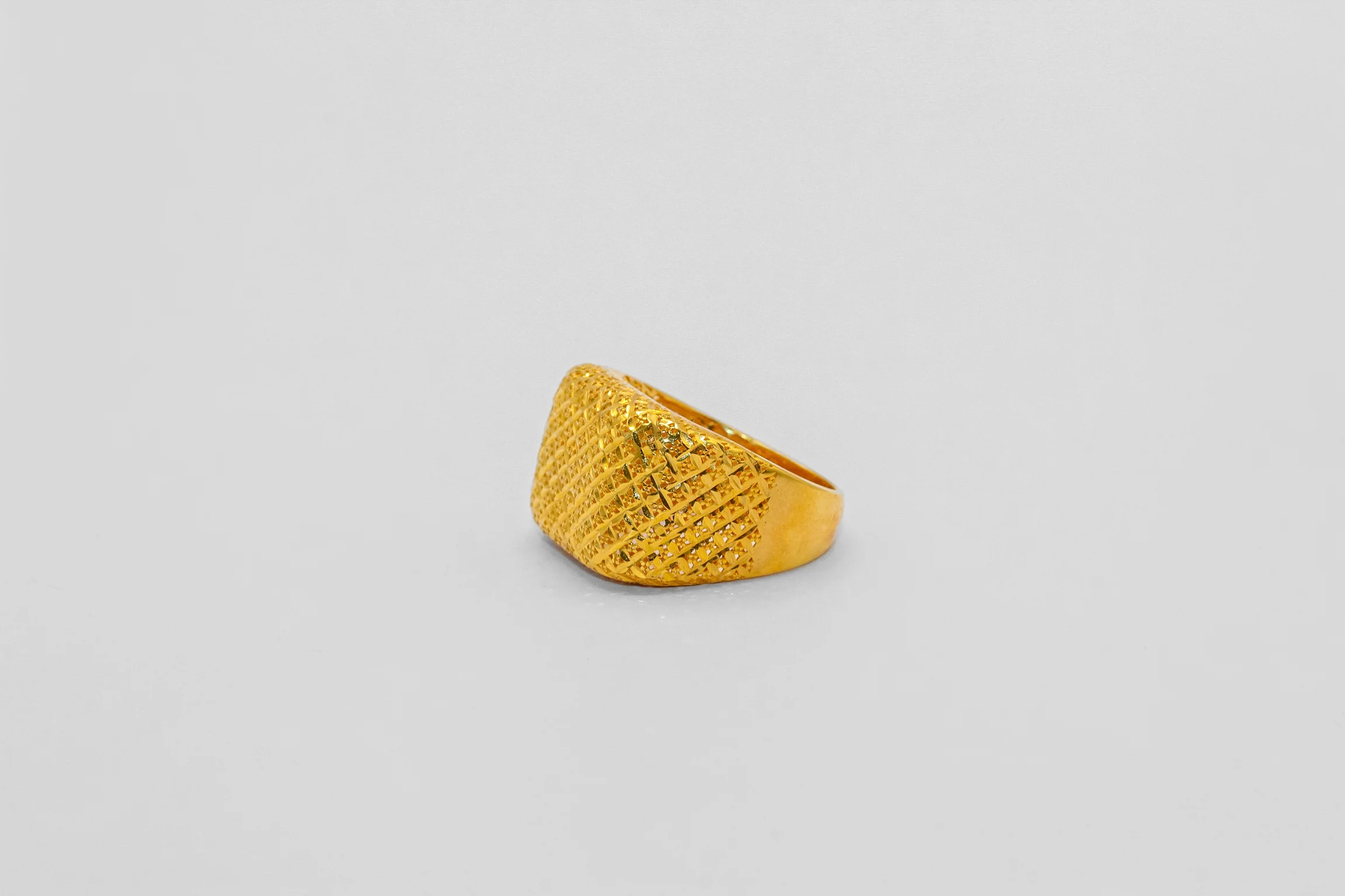 21K Gold Rectangle Puff Ring - Image 2