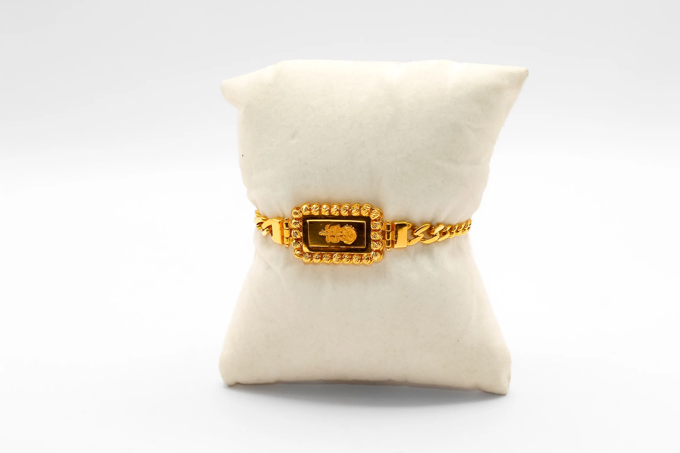 21K Gold Rose Motif Bracelet
