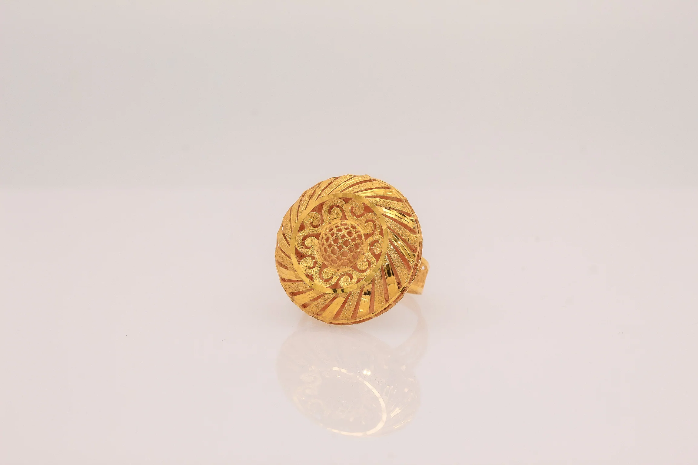 21K Gold Round Ring