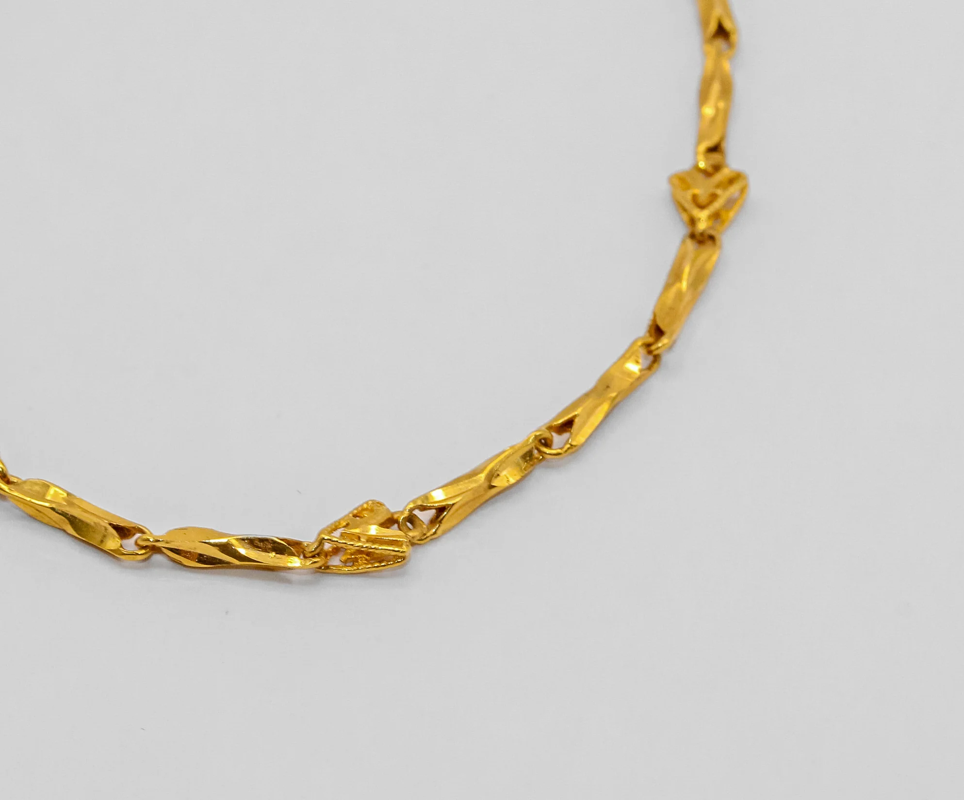 21K Gold Simple Bracelet - Image 2