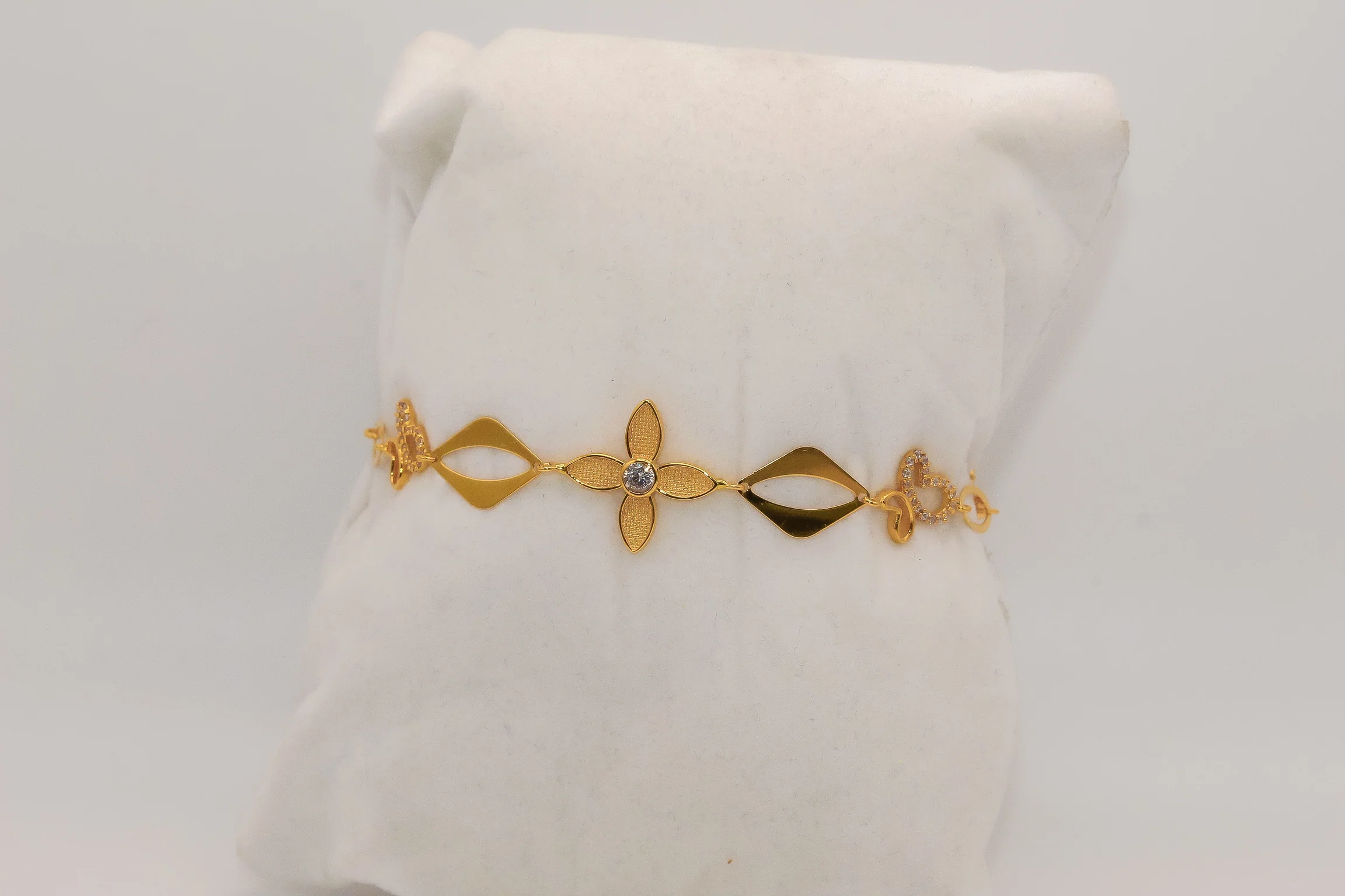 21K Gold Flower And Butterfly Bracelet