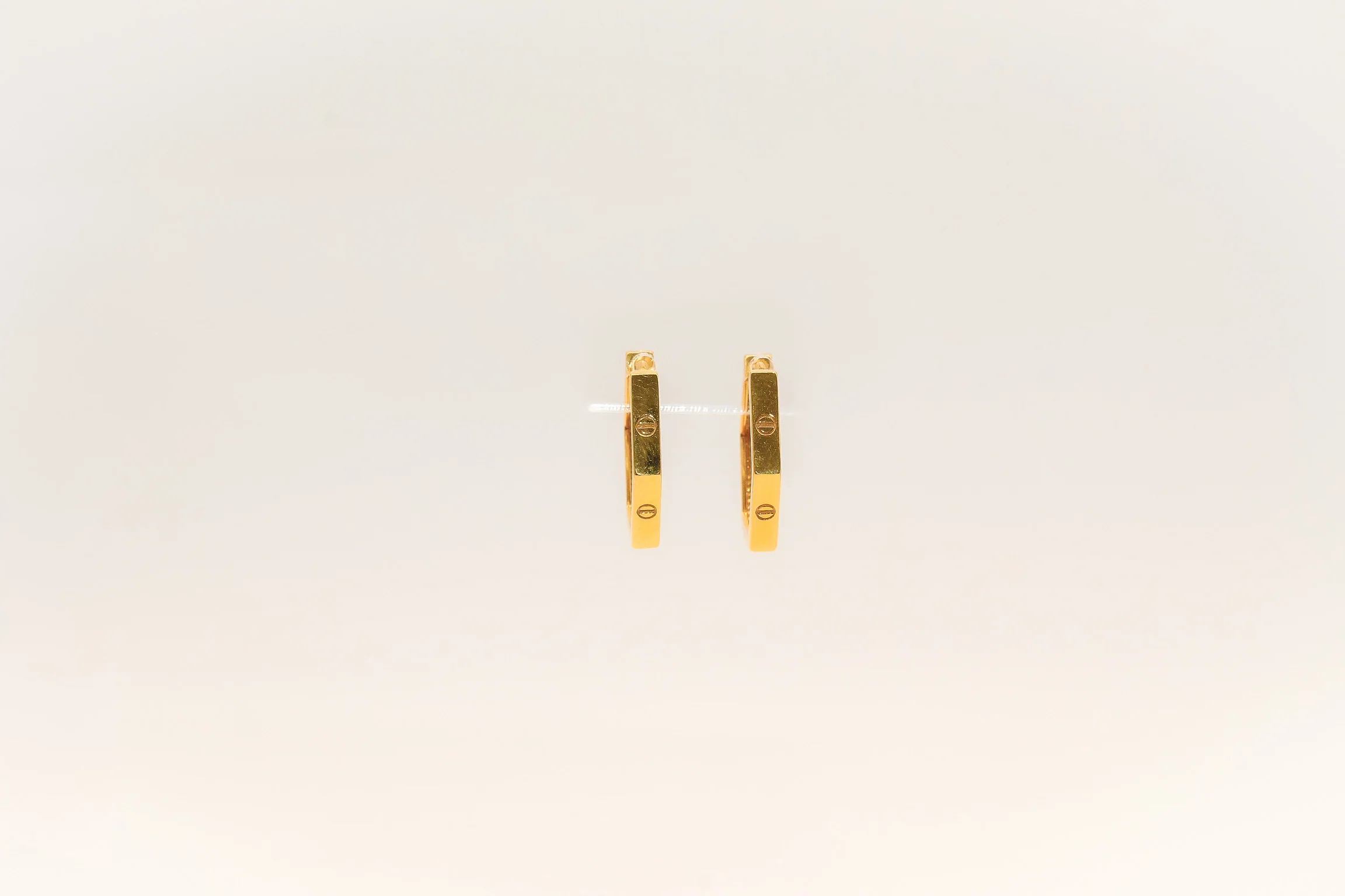 21K Gold Small Hexagon Earrings - Image 2