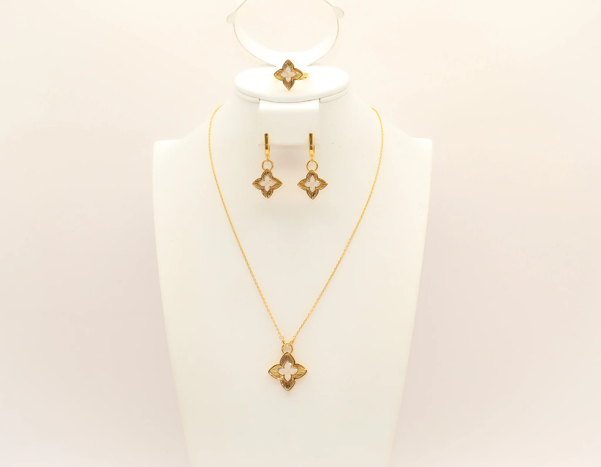 21K Gold Enamel Flower Set