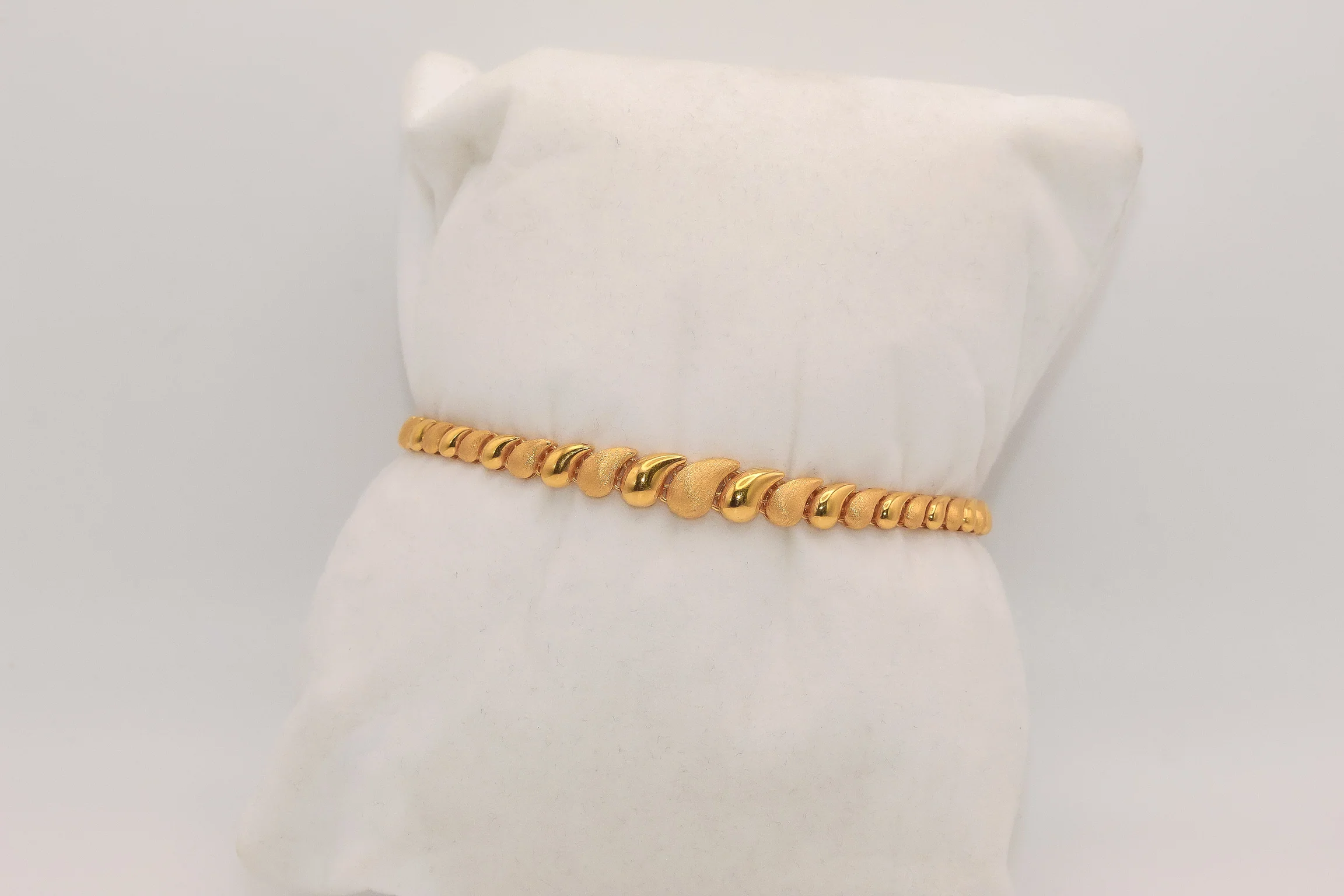21K Gold Tear Drop Bracelet