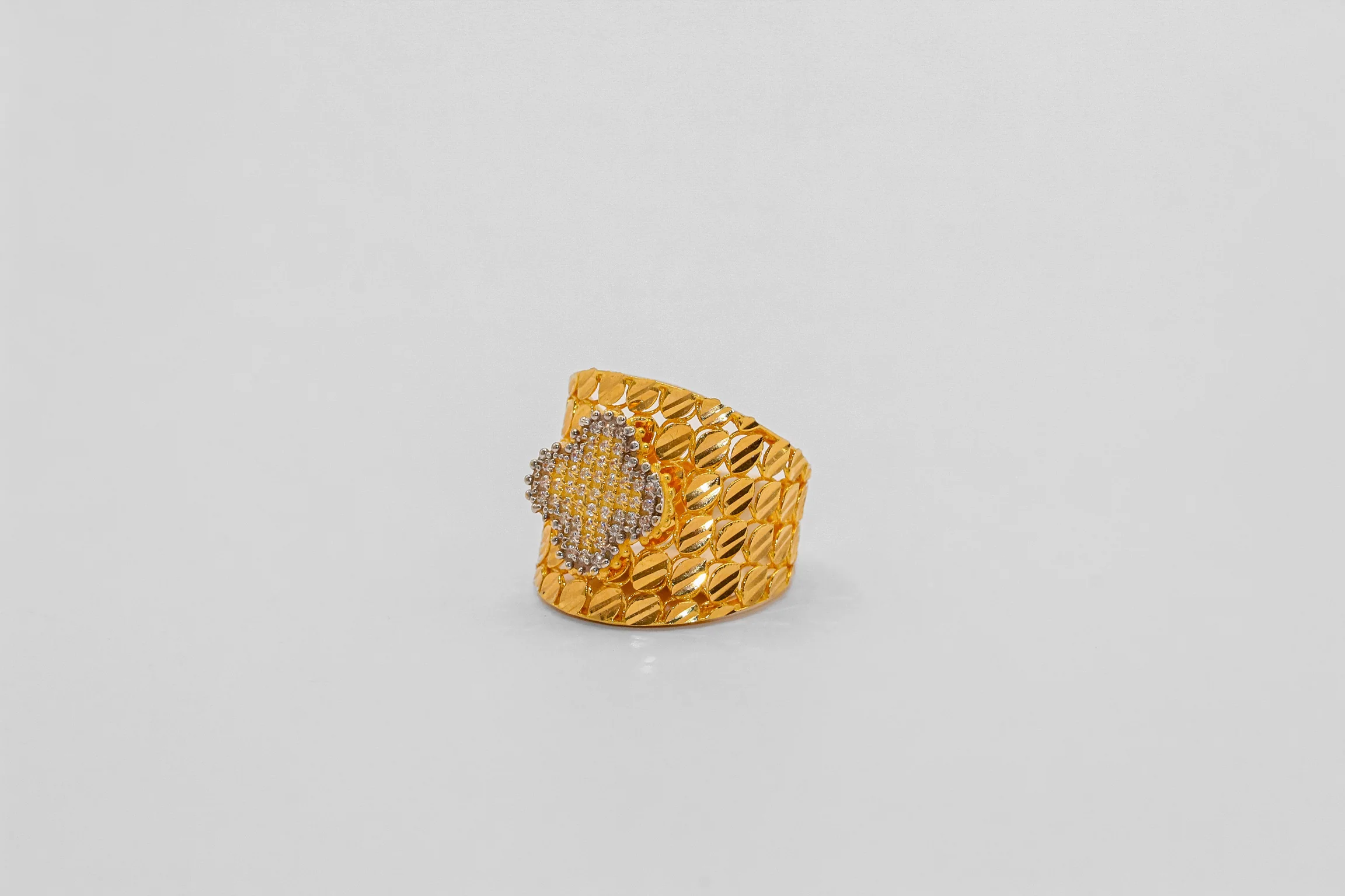 21K Gold Wide Ring - Image 2