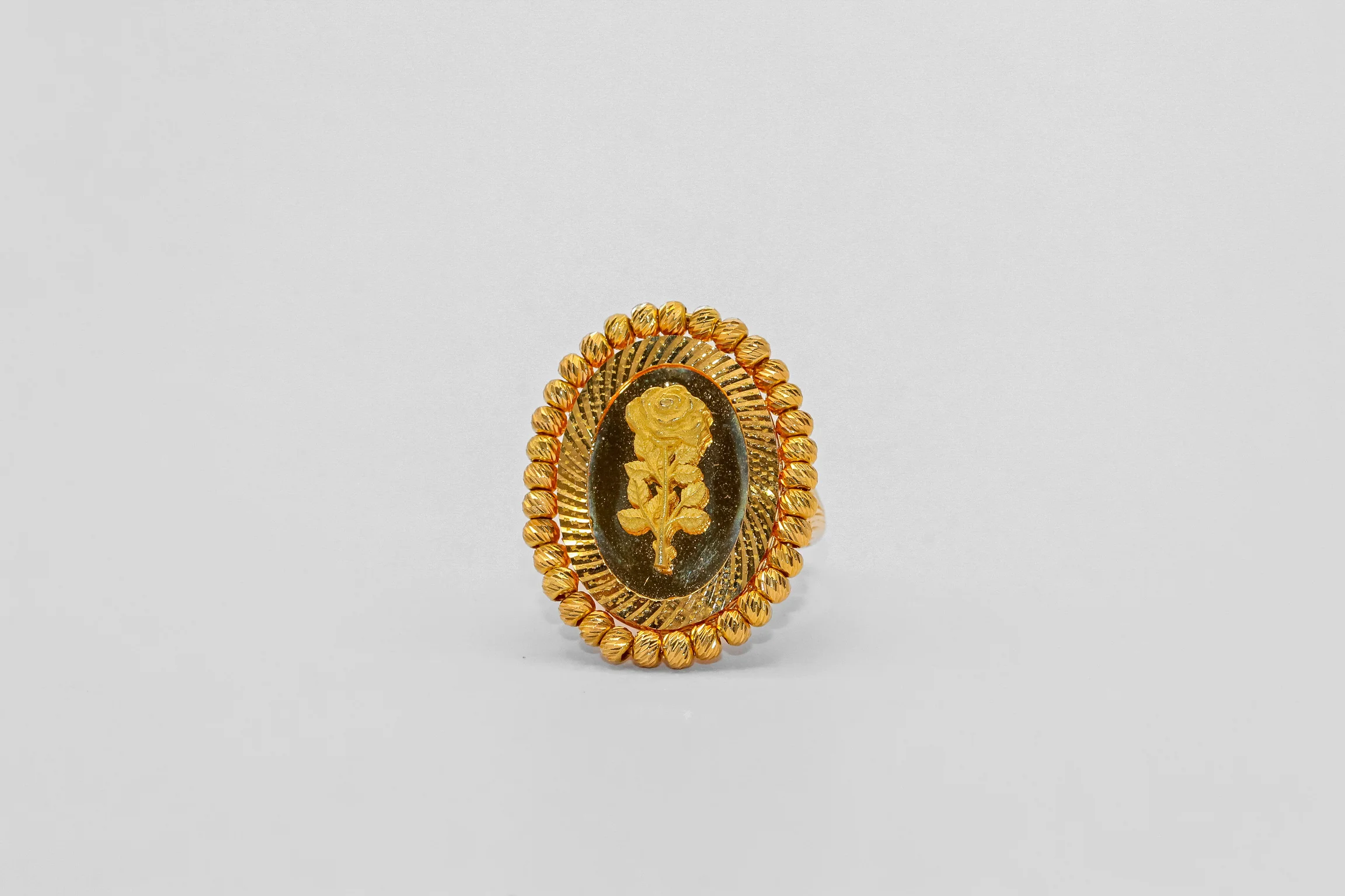 21l Gold Oval Rose Ring